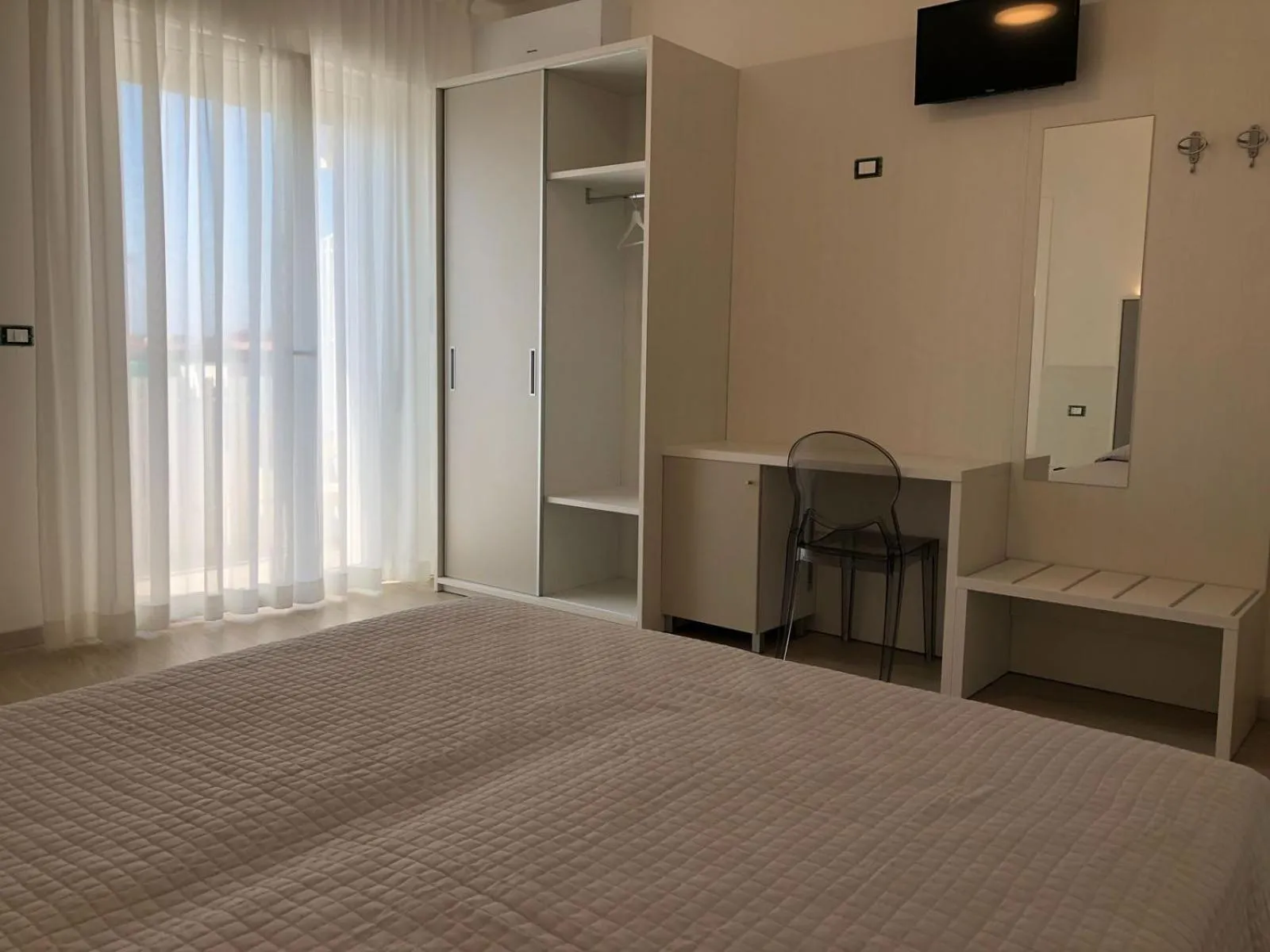 Bed in Hotel Portofino