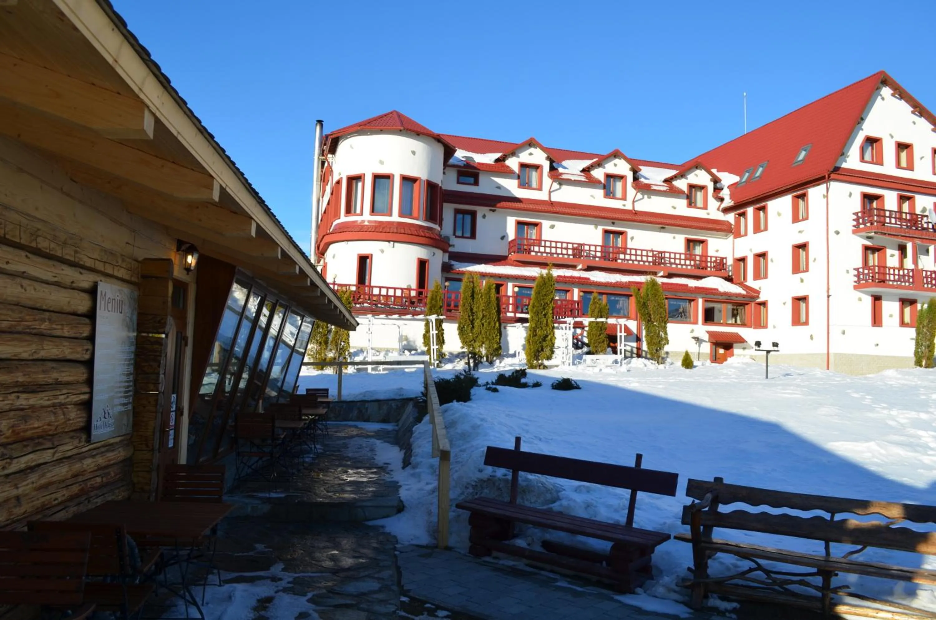 Facade/entrance in Hotel Rusu