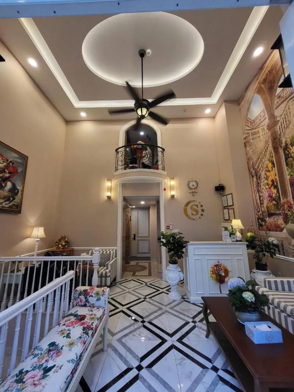 Saigon By Night Luxury Hotel