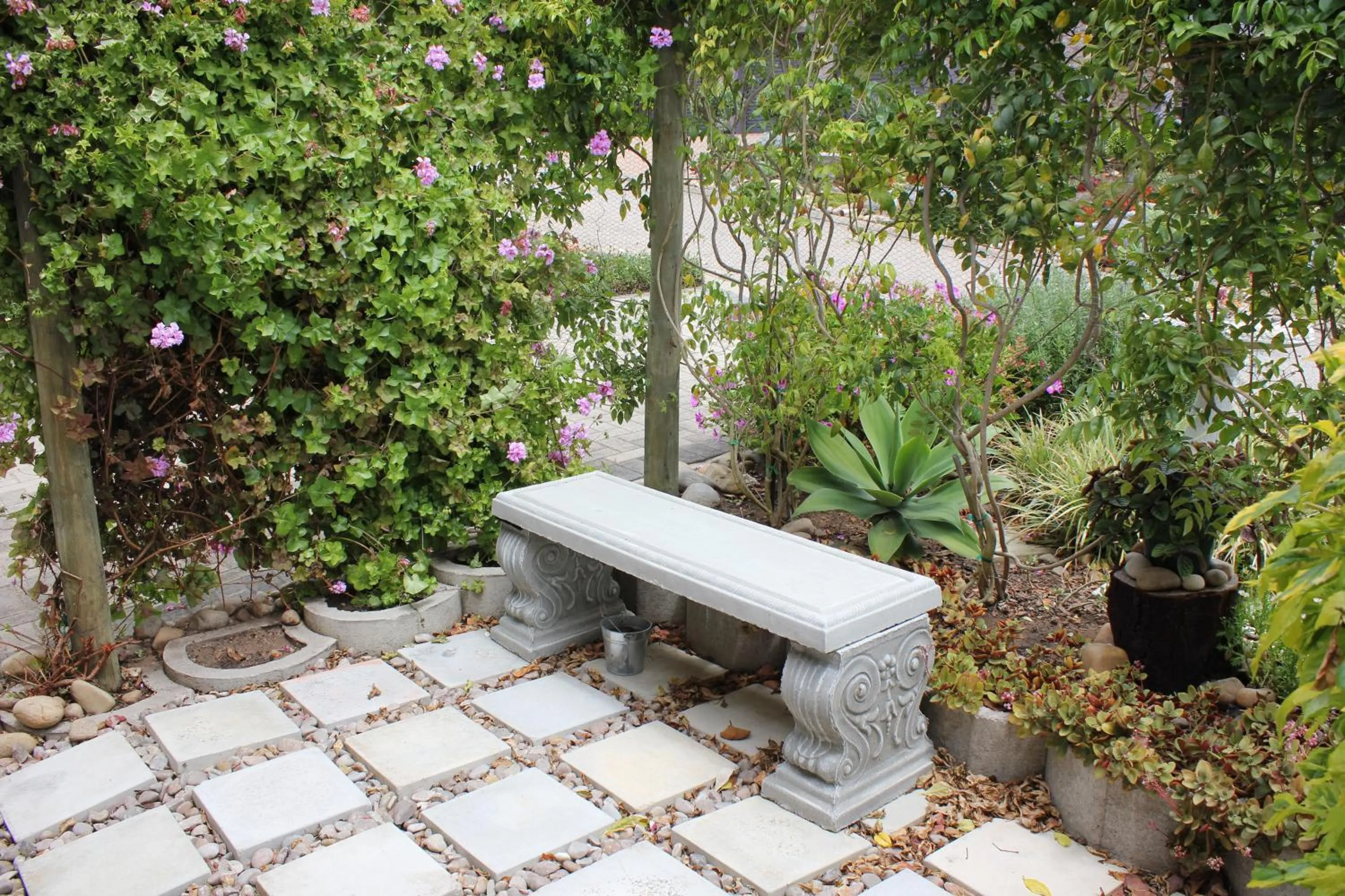 Traveller's Rest, Reebok