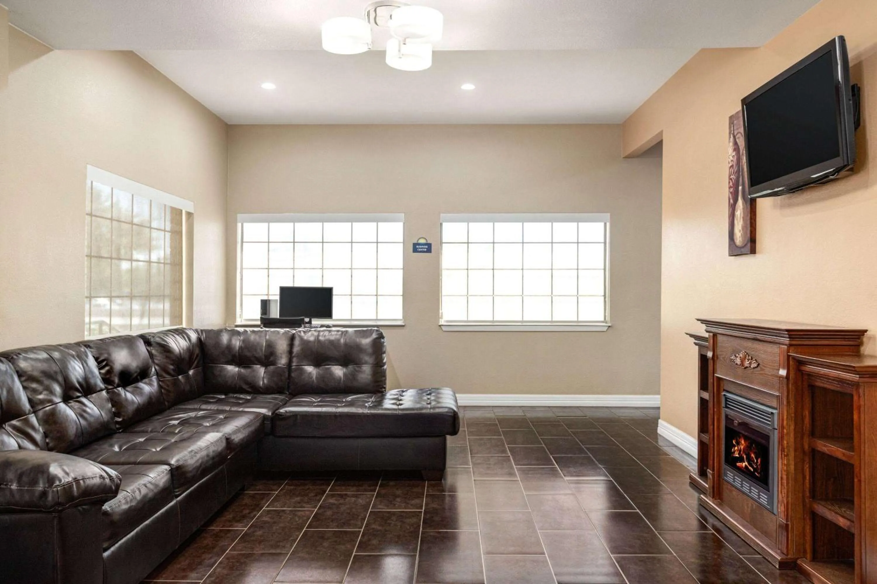 Lobby or reception in Days Inn by Wyndham San Antonio Near Fiesta Park