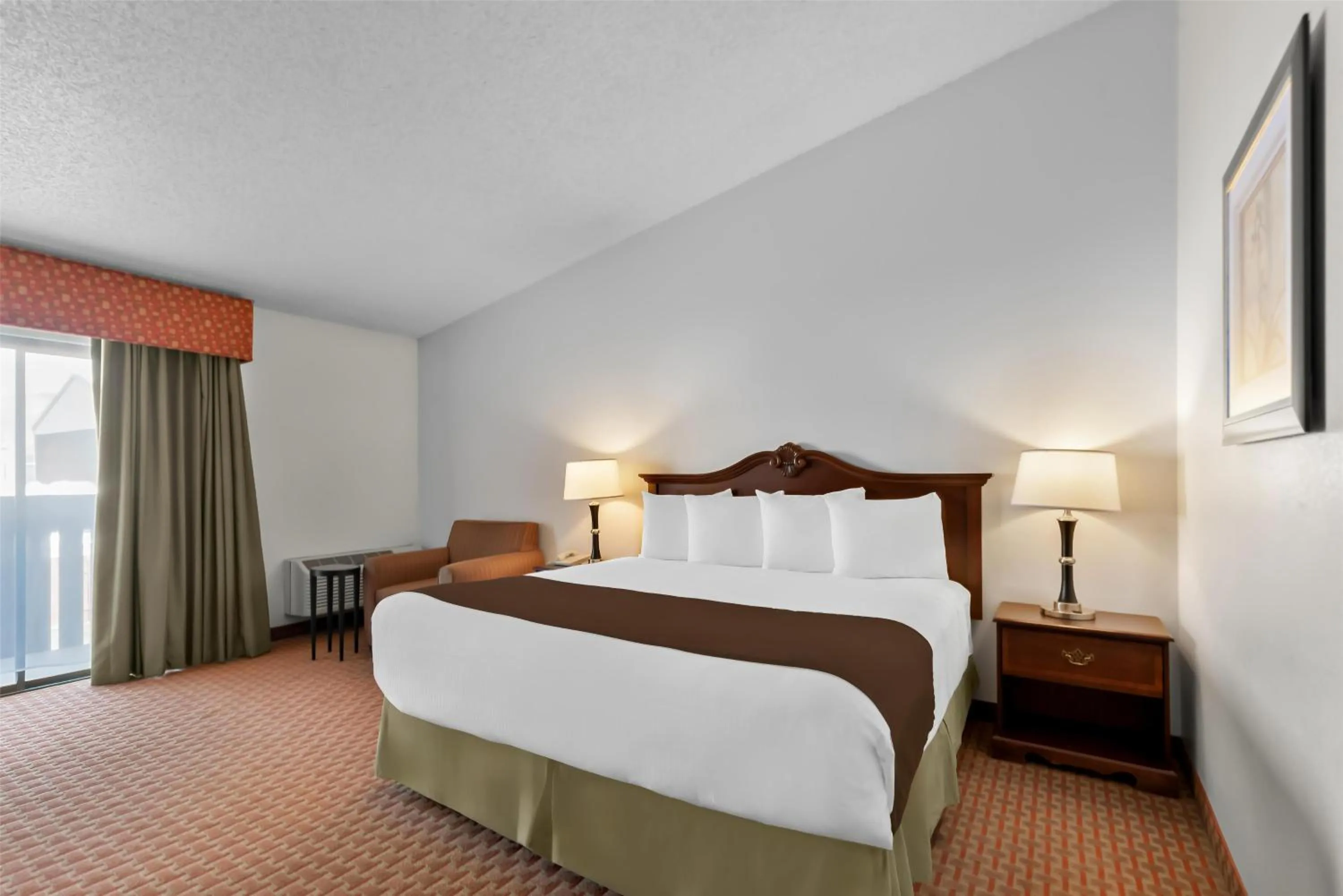 Bedroom, Bed in Best Western Chieftain Inn