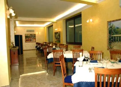 Restaurant/places to eat in Hotel Ristorante Cordial