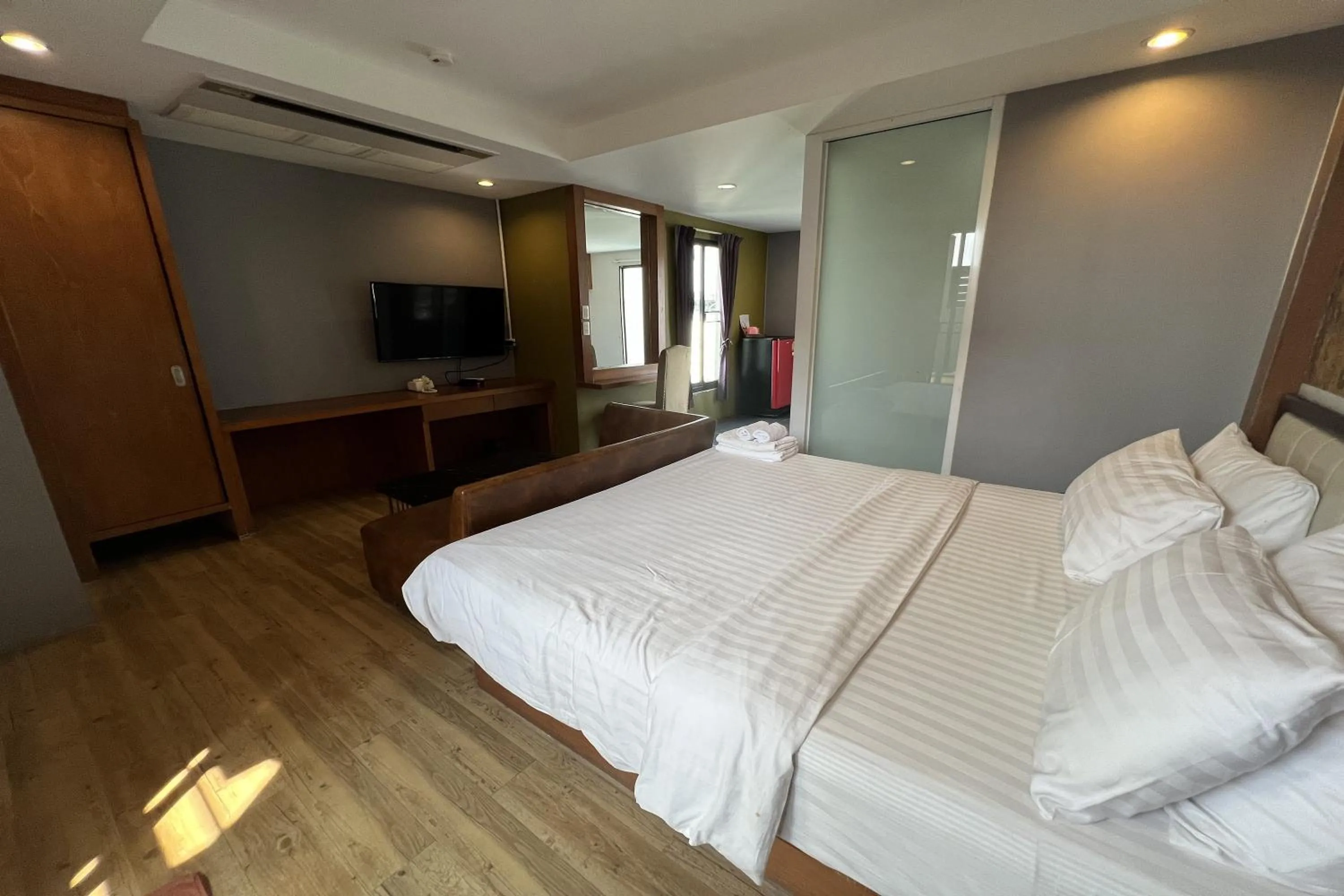 Bedroom, Bed in Eurna Resort Hotel