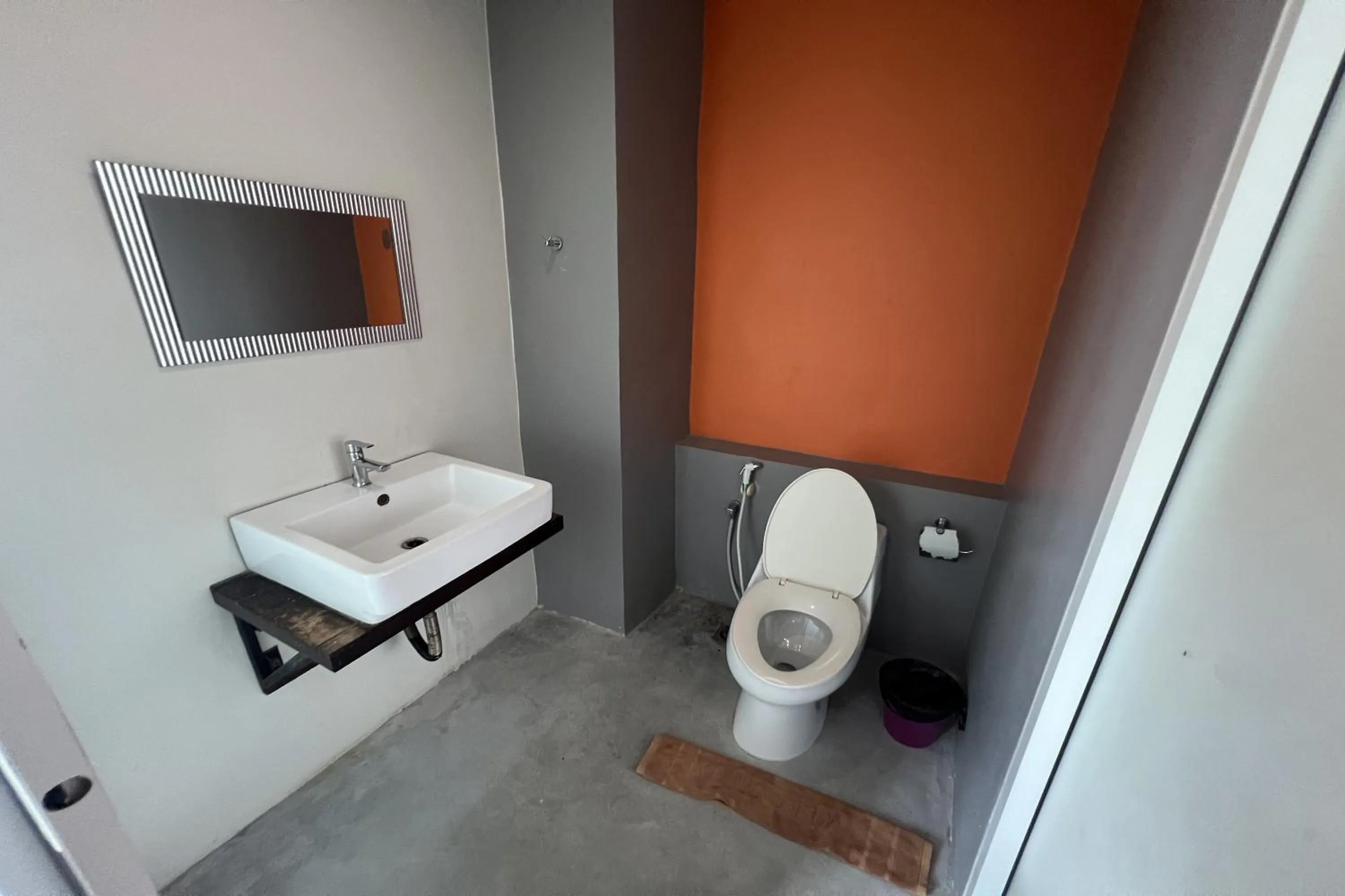 Toilet in Eurna Resort Hotel