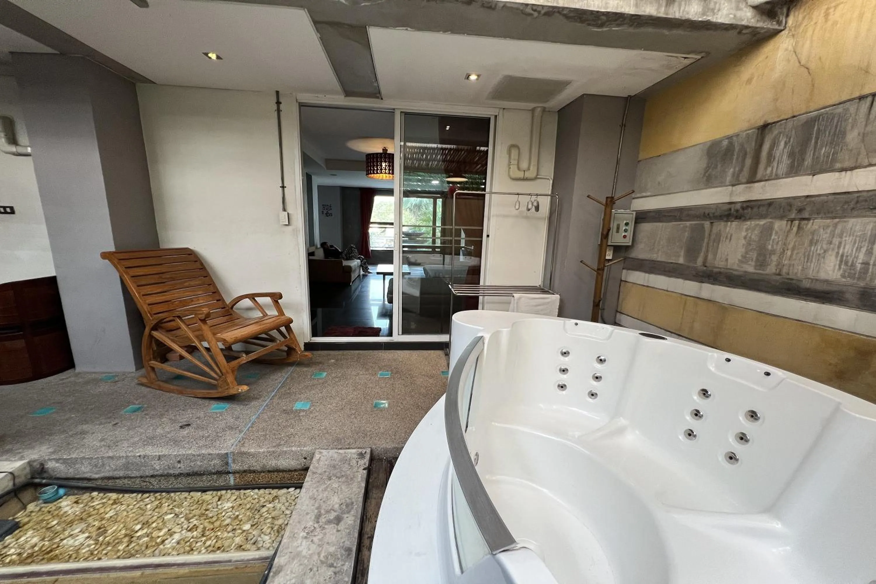 Hot Tub in Eurna Resort Hotel