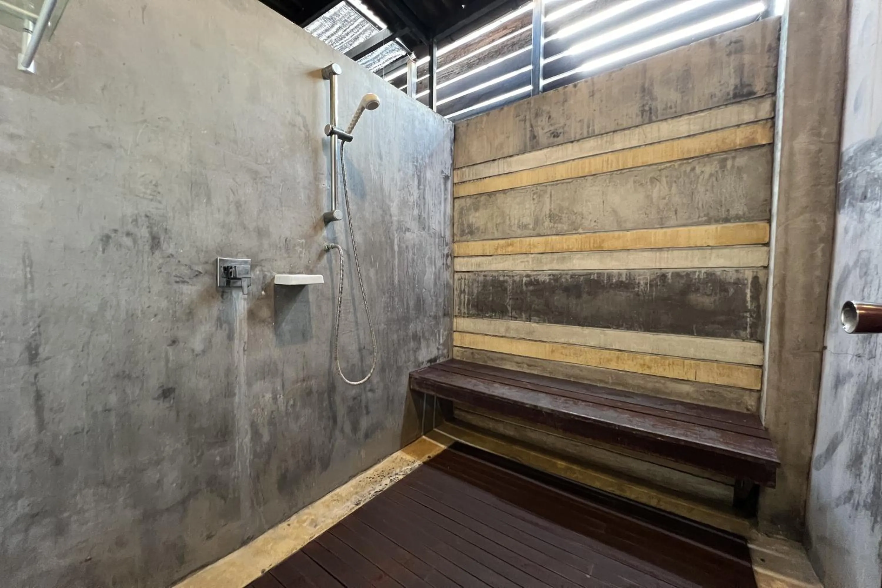 Shower in Eurna Resort Hotel