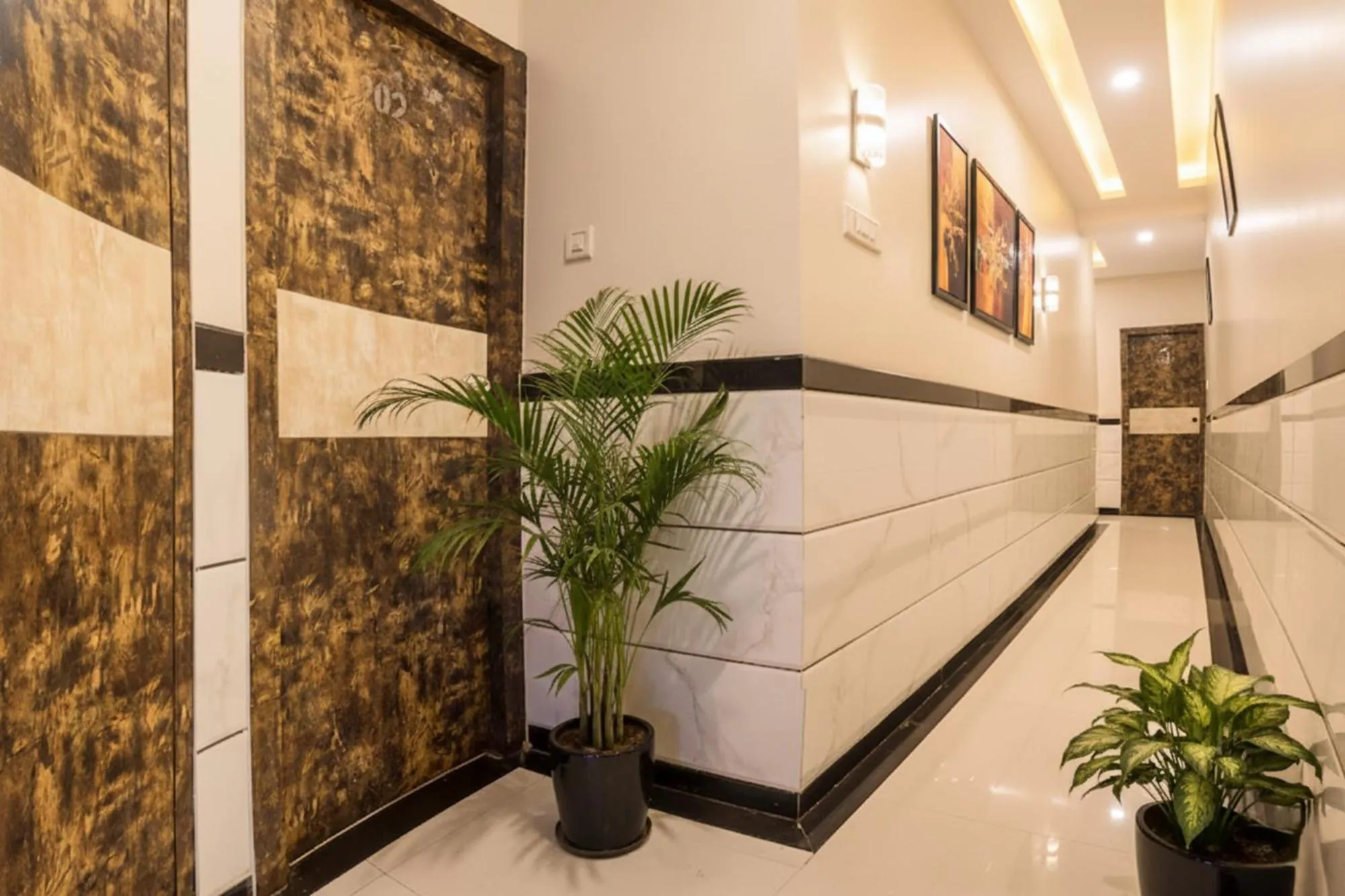 Lobby or reception in FabHotel Embassy Grand