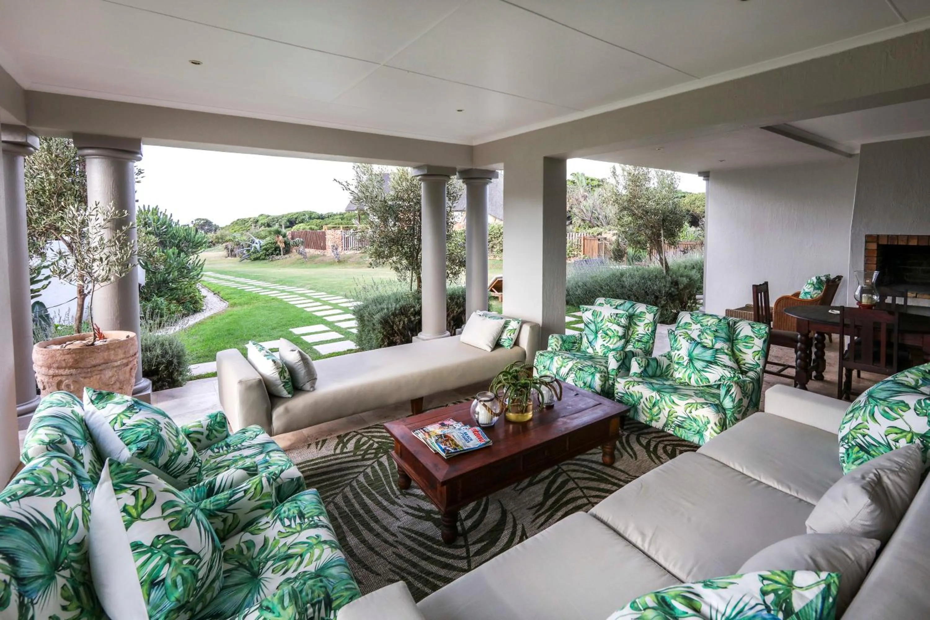 Patio in Supertubes Guesthouse