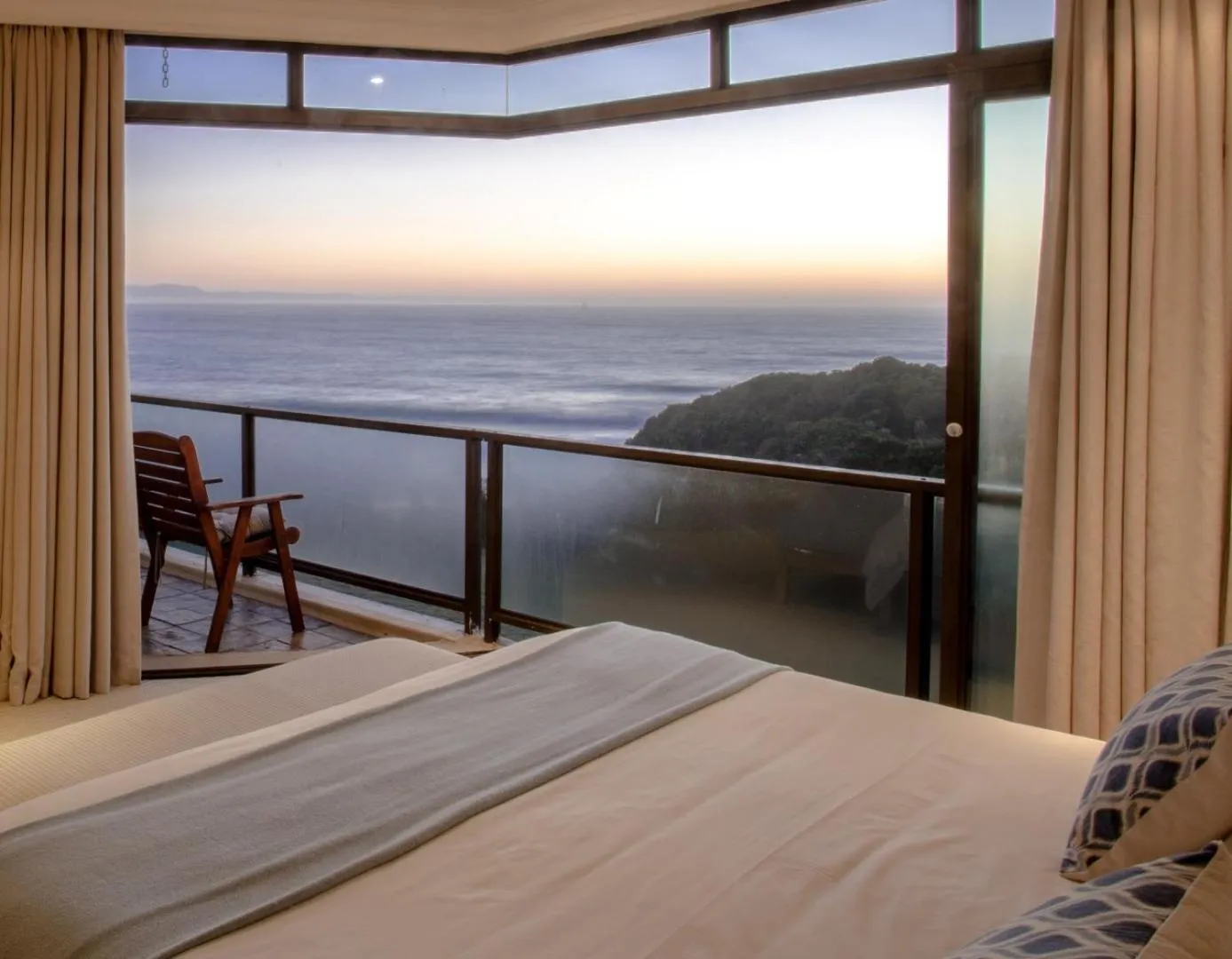 Bed in Supertubes Guesthouse