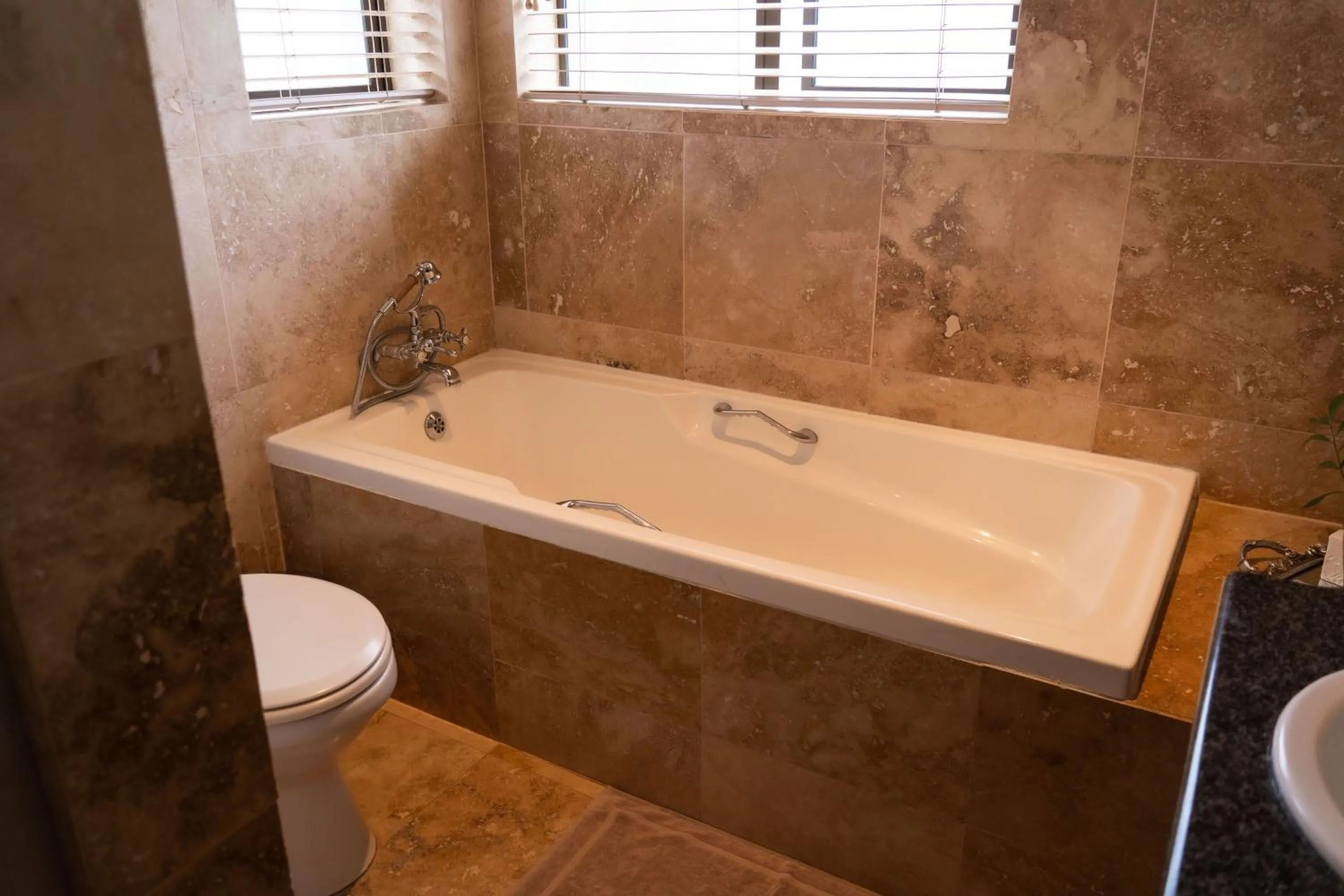 Bath in Supertubes Guesthouse