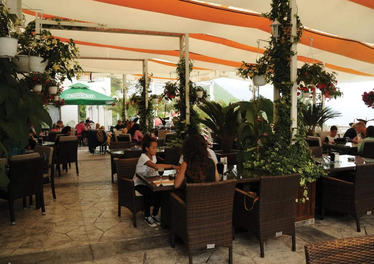 Drinks in Hotel Granit