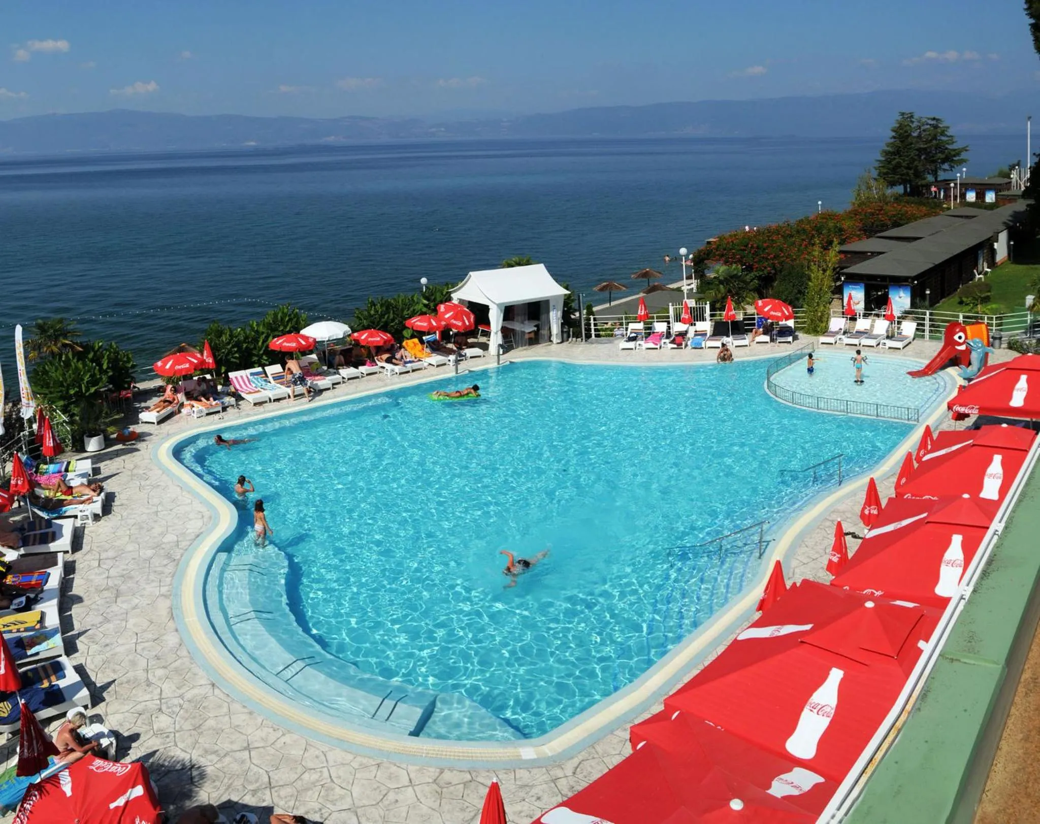Swimming pool in Hotel Granit