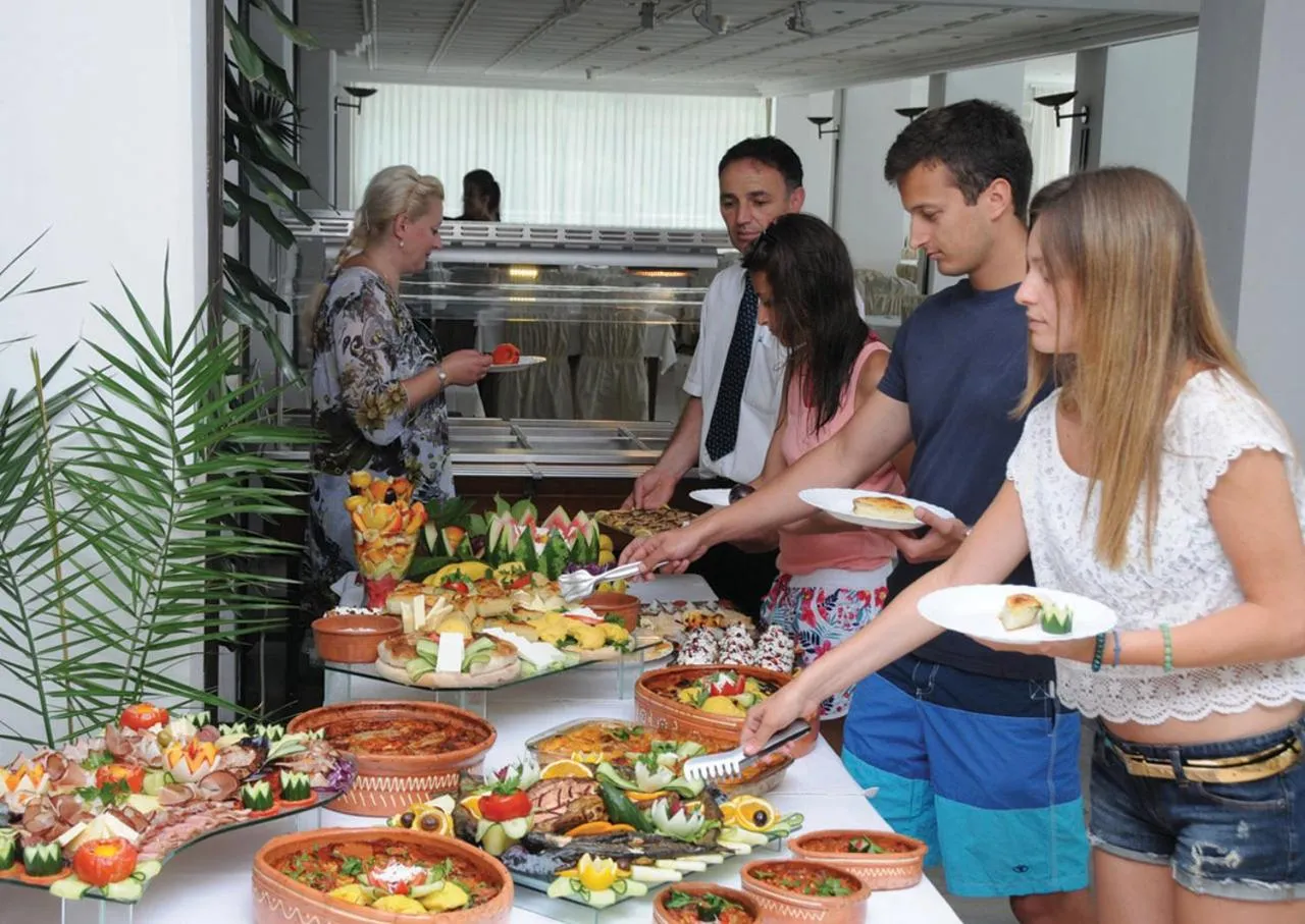 Continental breakfast in Hotel Granit