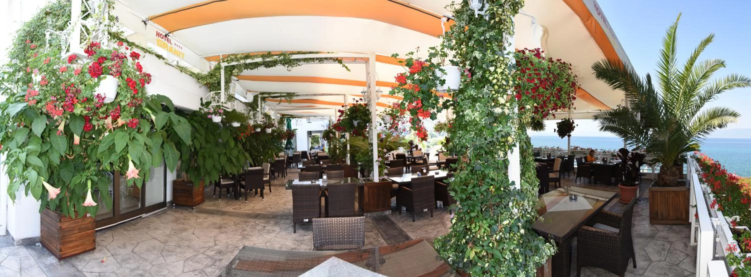 Food and drinks in Hotel Granit