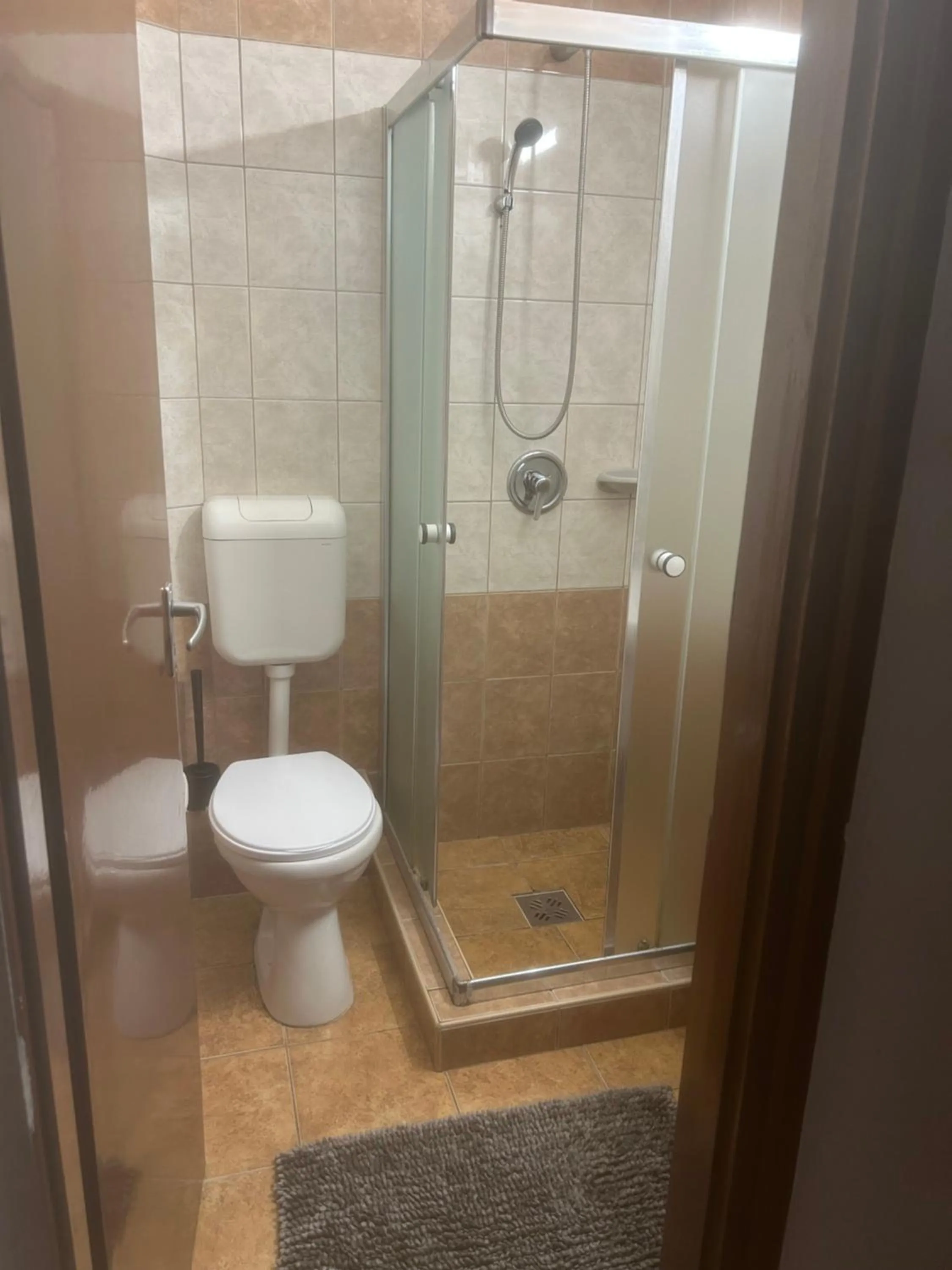 Shower in Romantik Étterem - Panzió