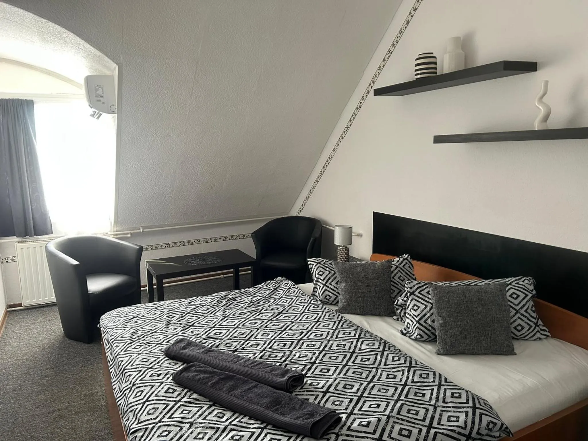 Bed in Romantik Étterem - Panzió