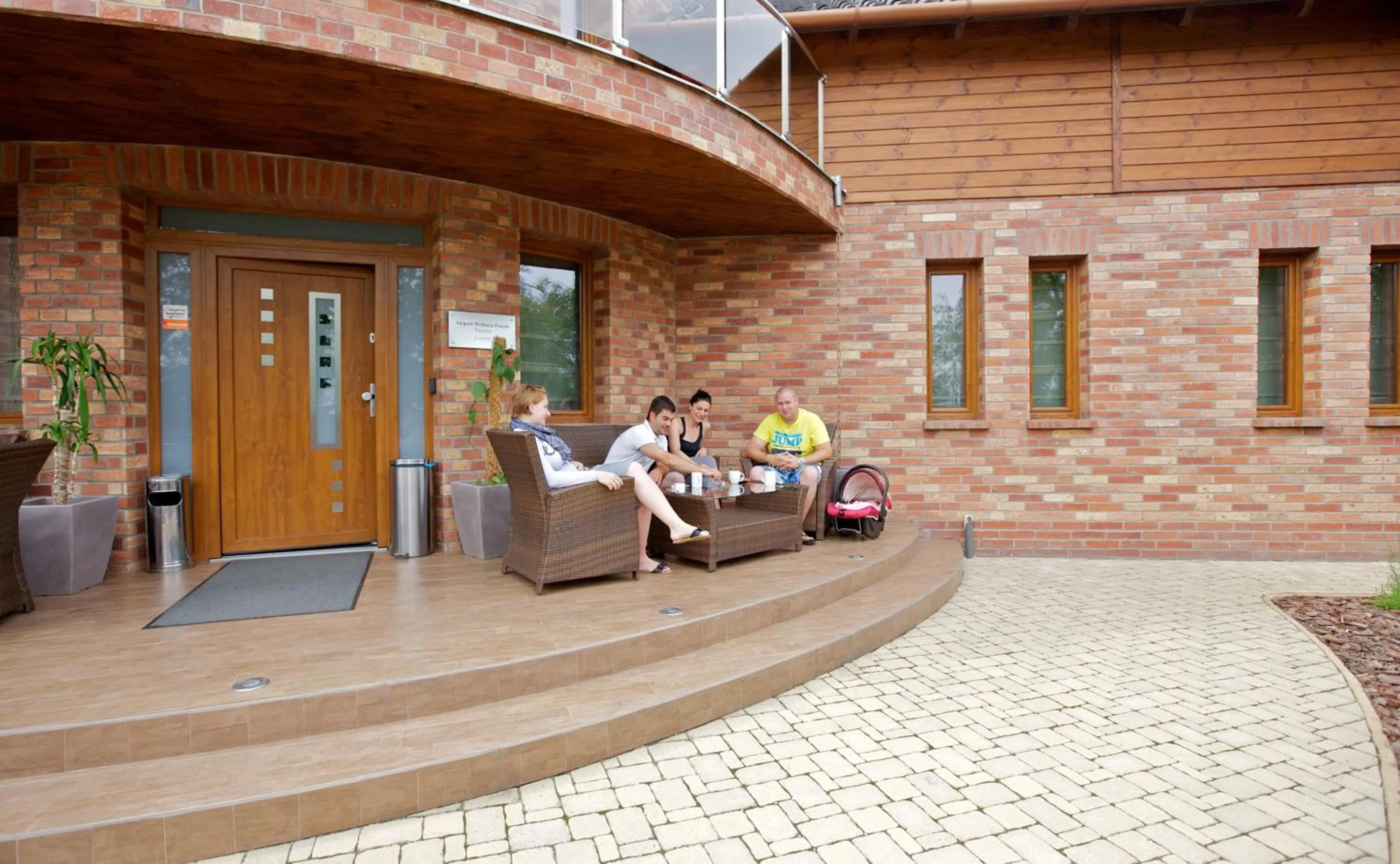 Balcony/Terrace in Airport Wellness Panzio