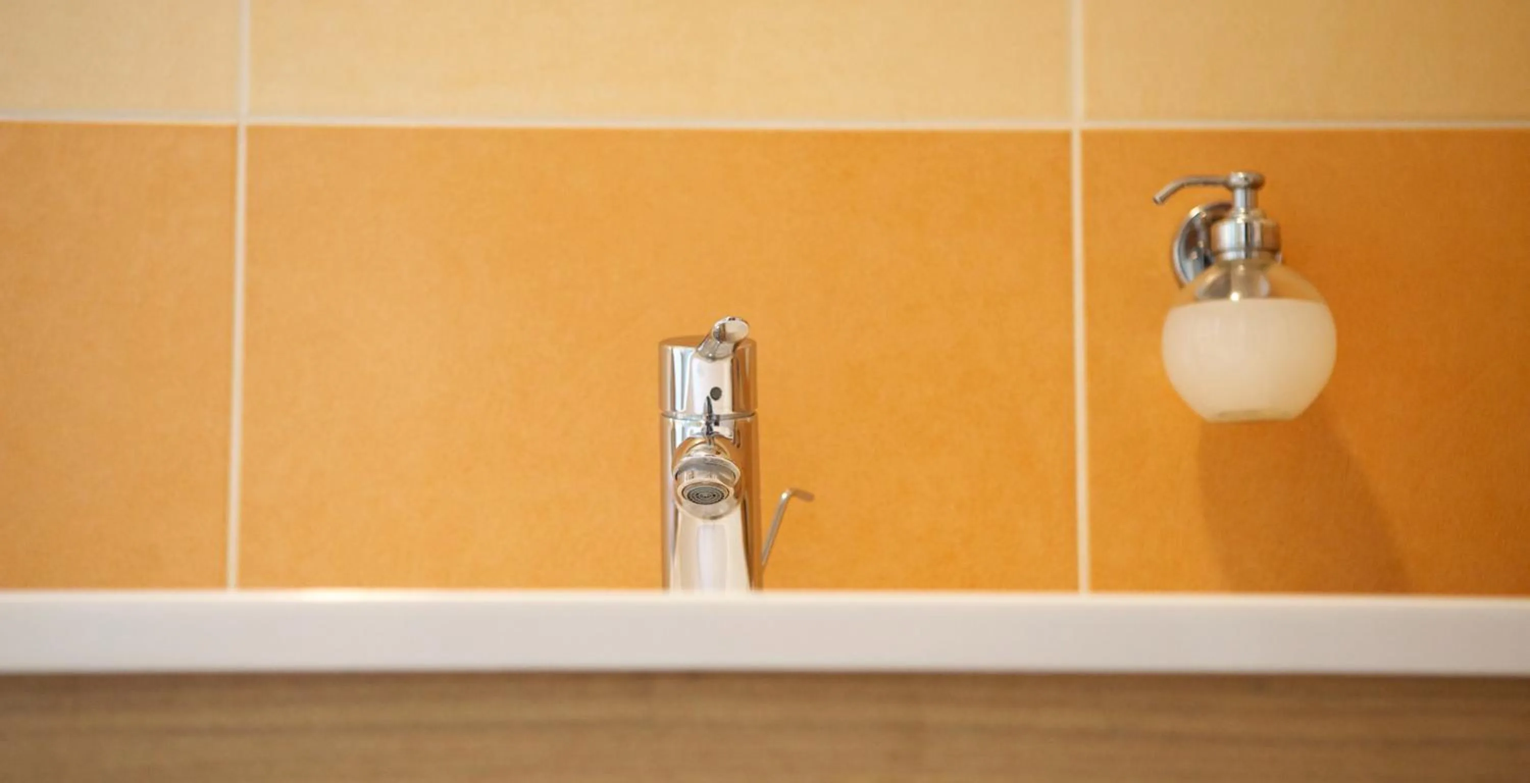 Bathroom in Airport Wellness Panzio