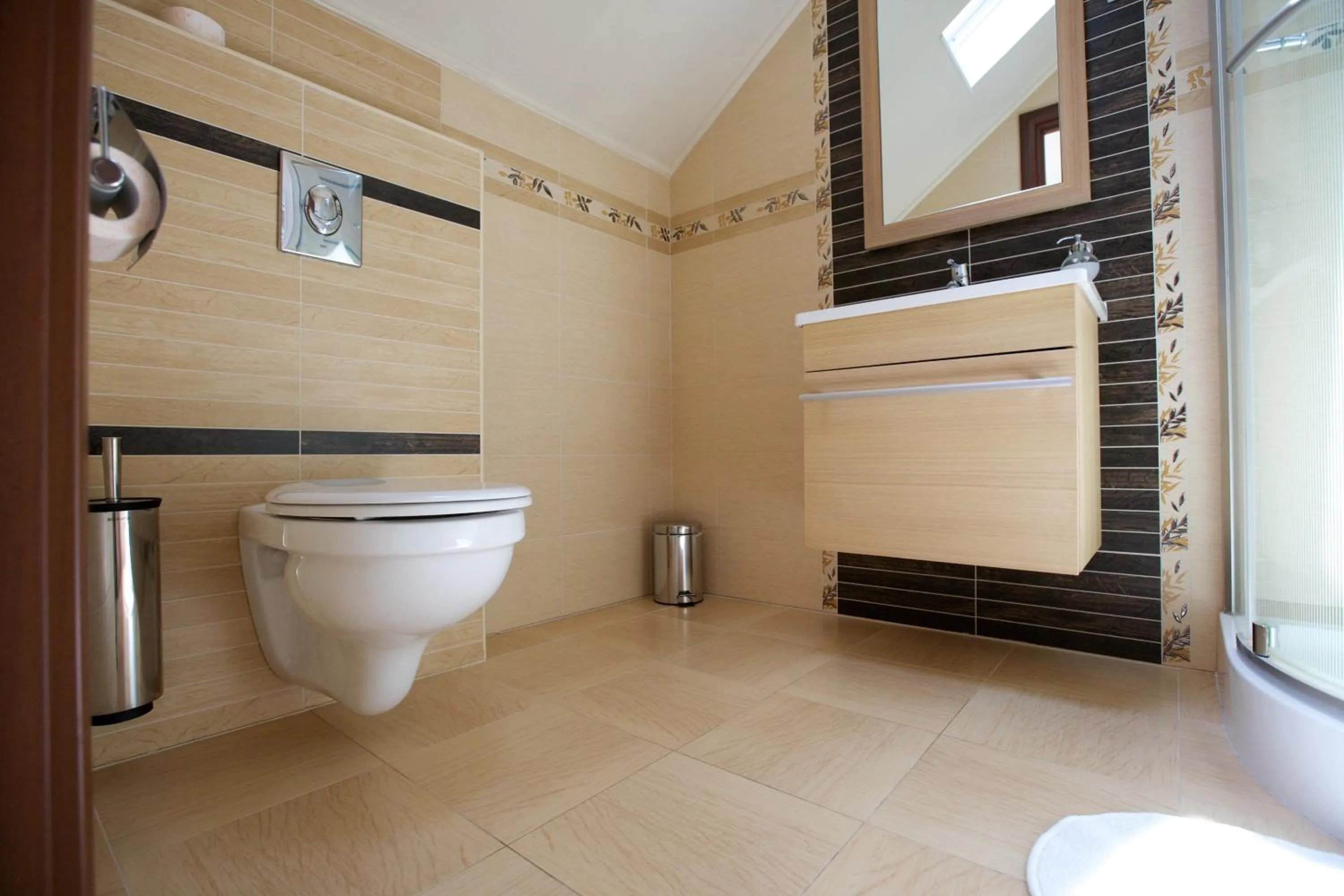Bathroom in Airport Wellness Panzio