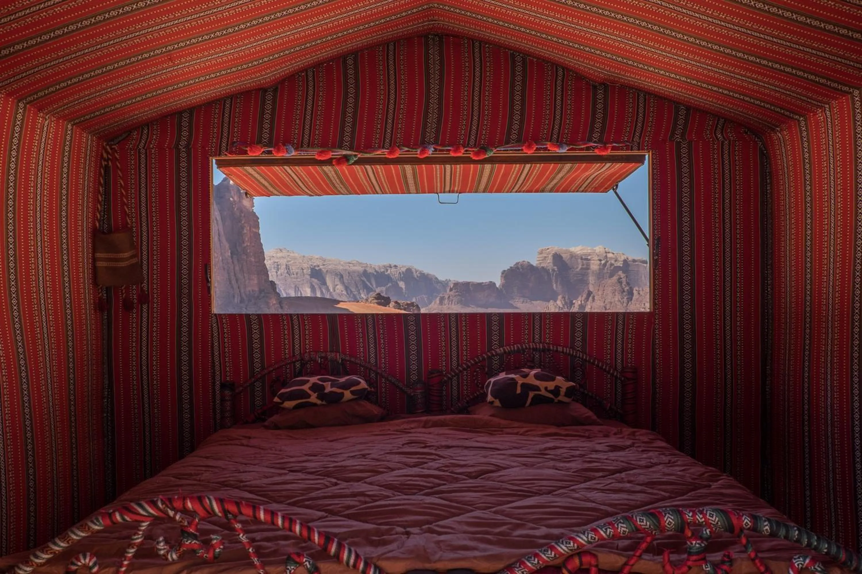 Bed in Arabian Nights