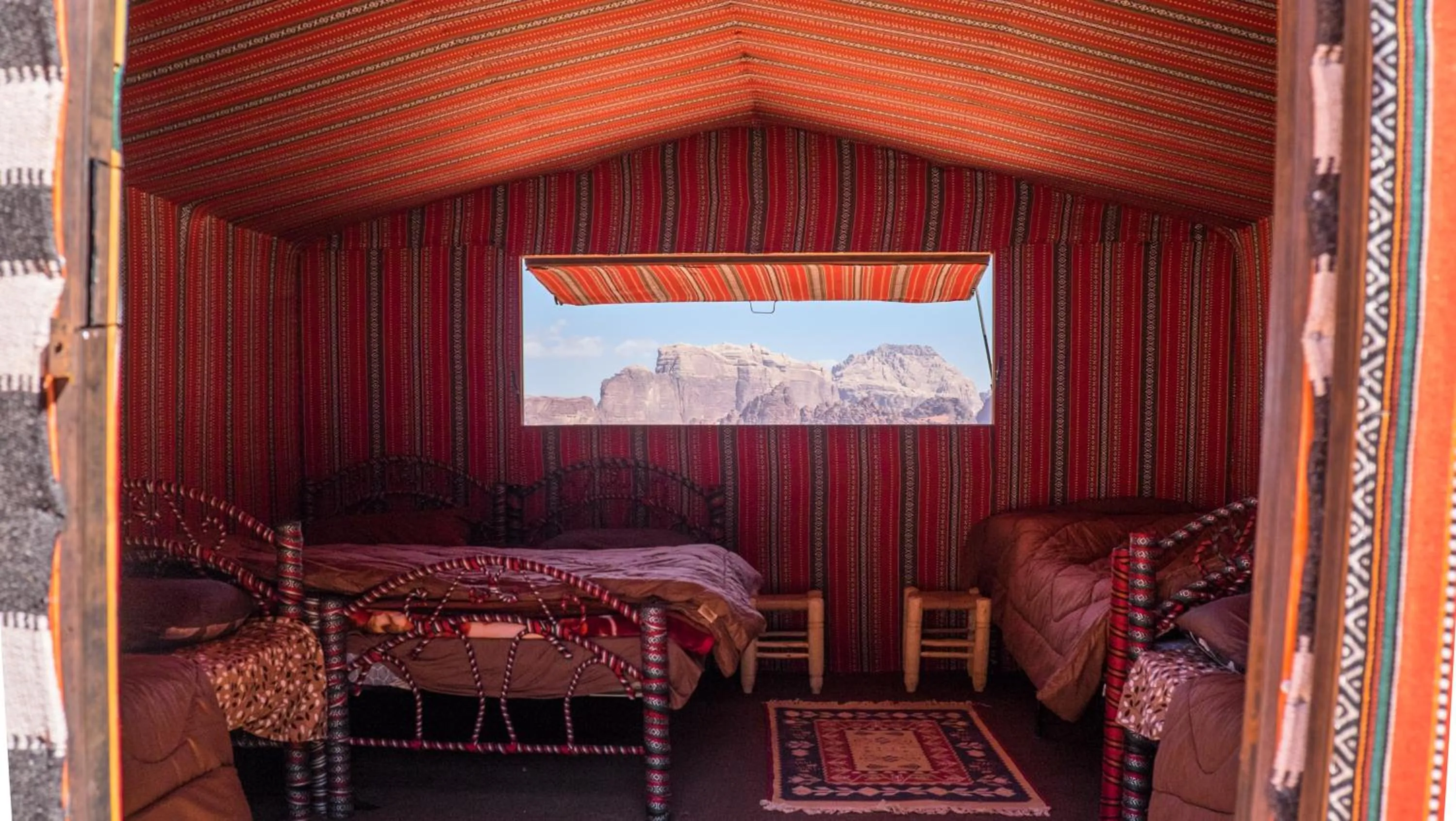Bedroom, Bed in Arabian Nights