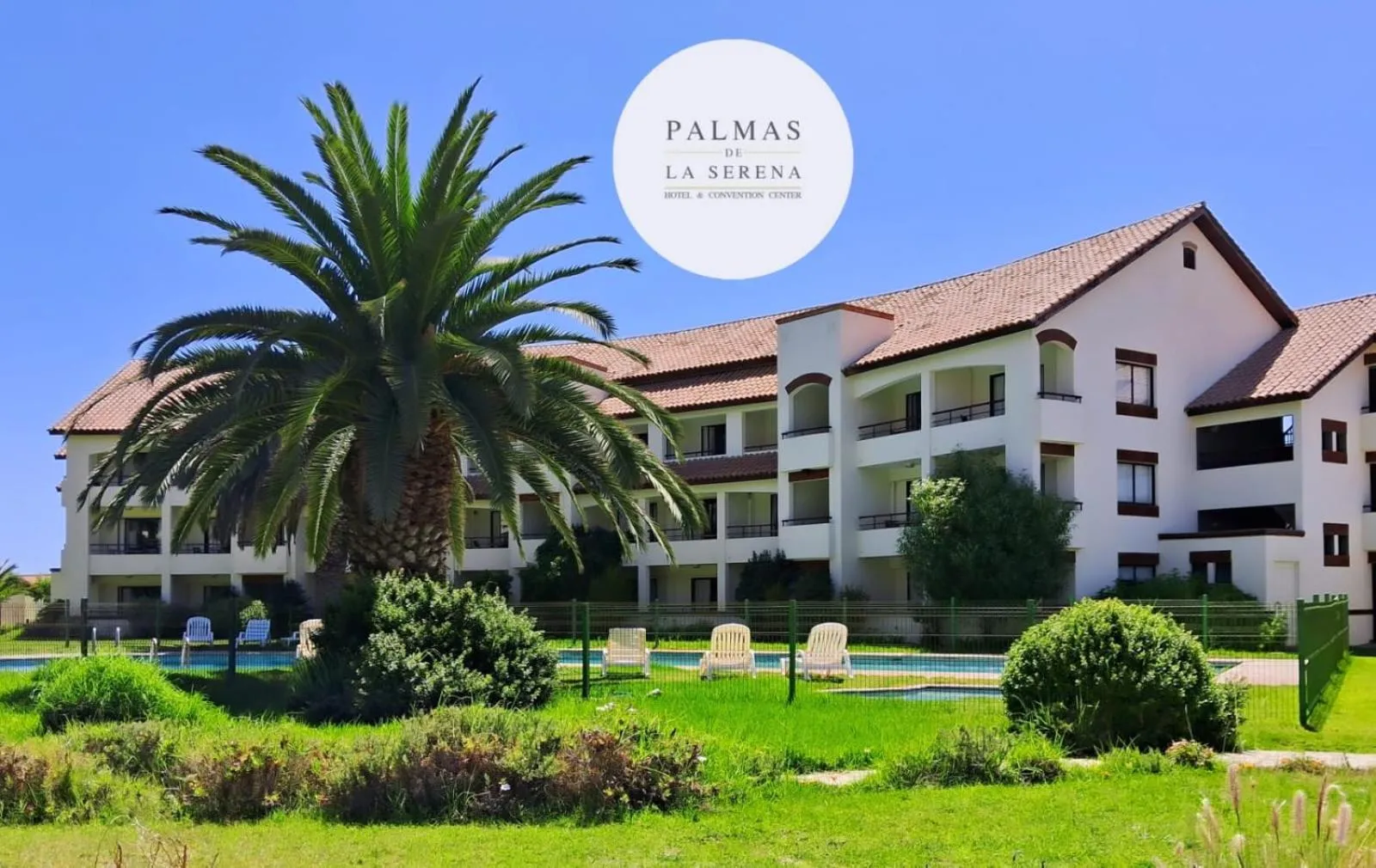 Property building in Hotel Palmas de La Serena