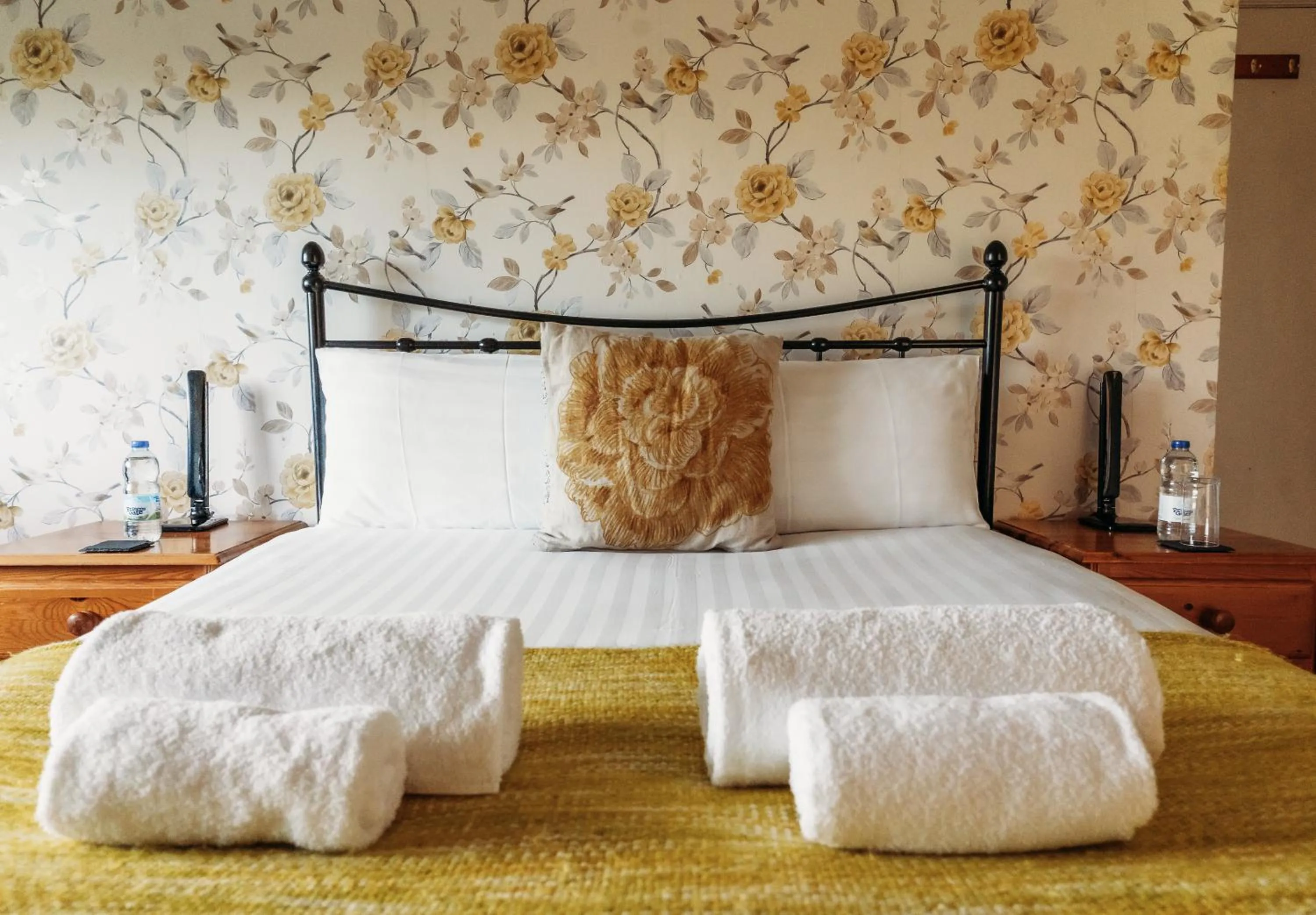 Bed in Three Wells B&B