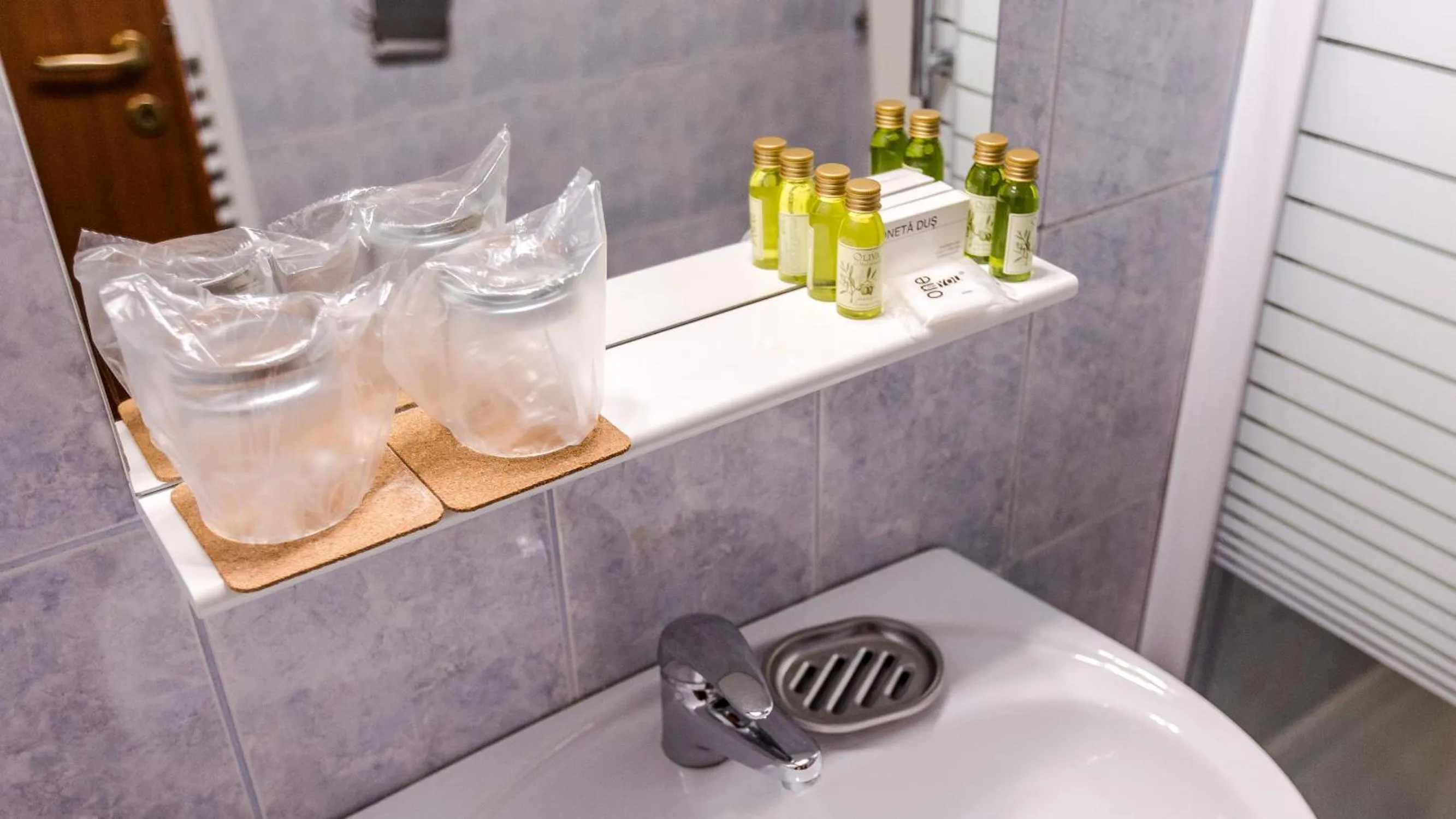 Bathroom in Hotel Herastrau