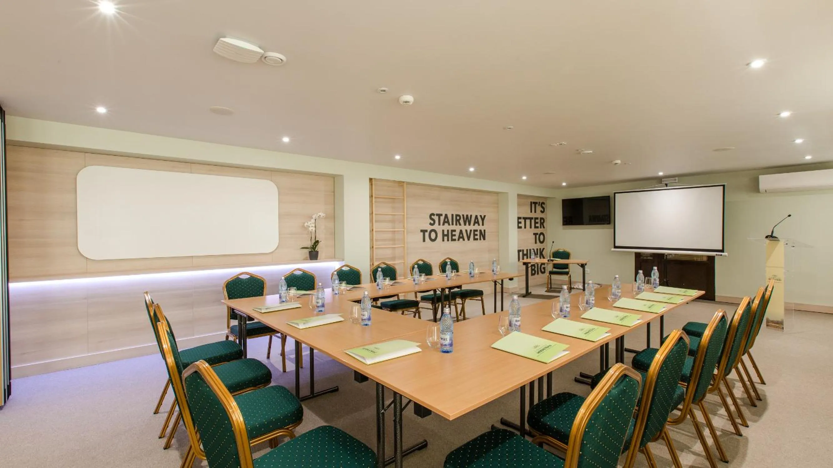 Meeting/conference room in Hotel Herastrau