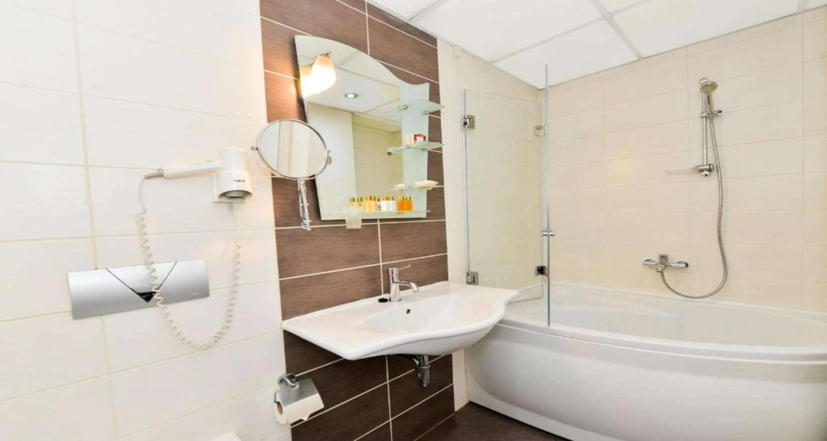 Bathroom in Art Plaza Hotel