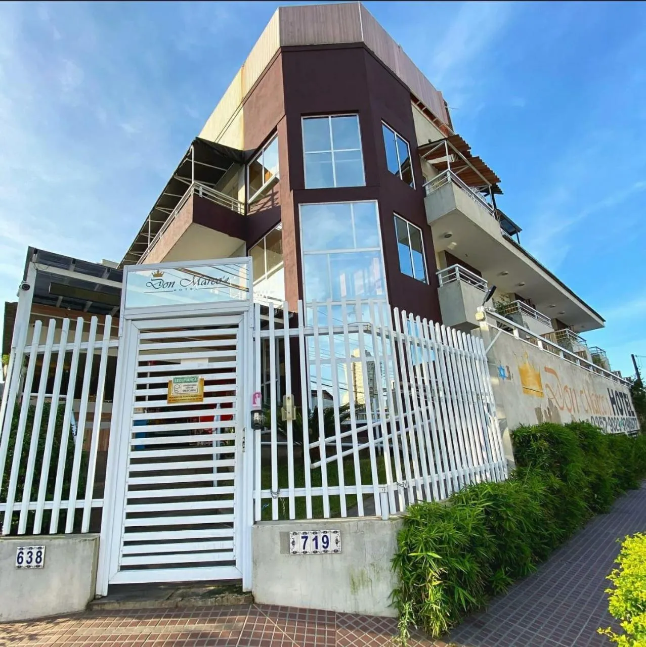 Facade/entrance in Don Marcos Hotel com Restaurante e Pizzaria