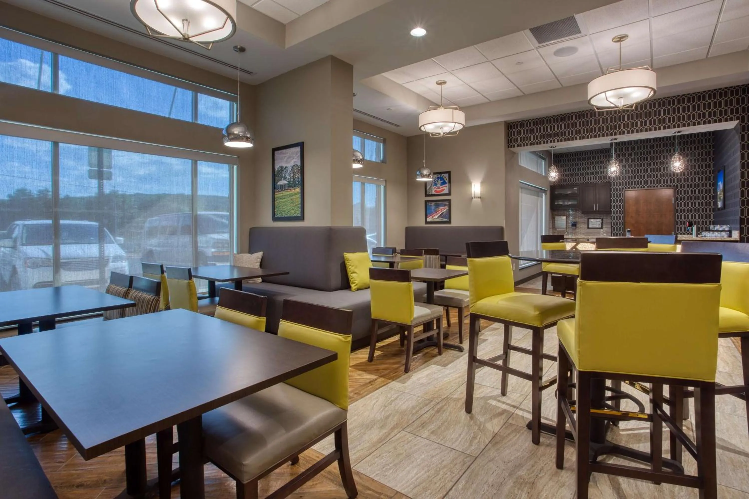 Restaurant/places to eat in Drury Inn & Suites Huntsville Space & Rocket Center