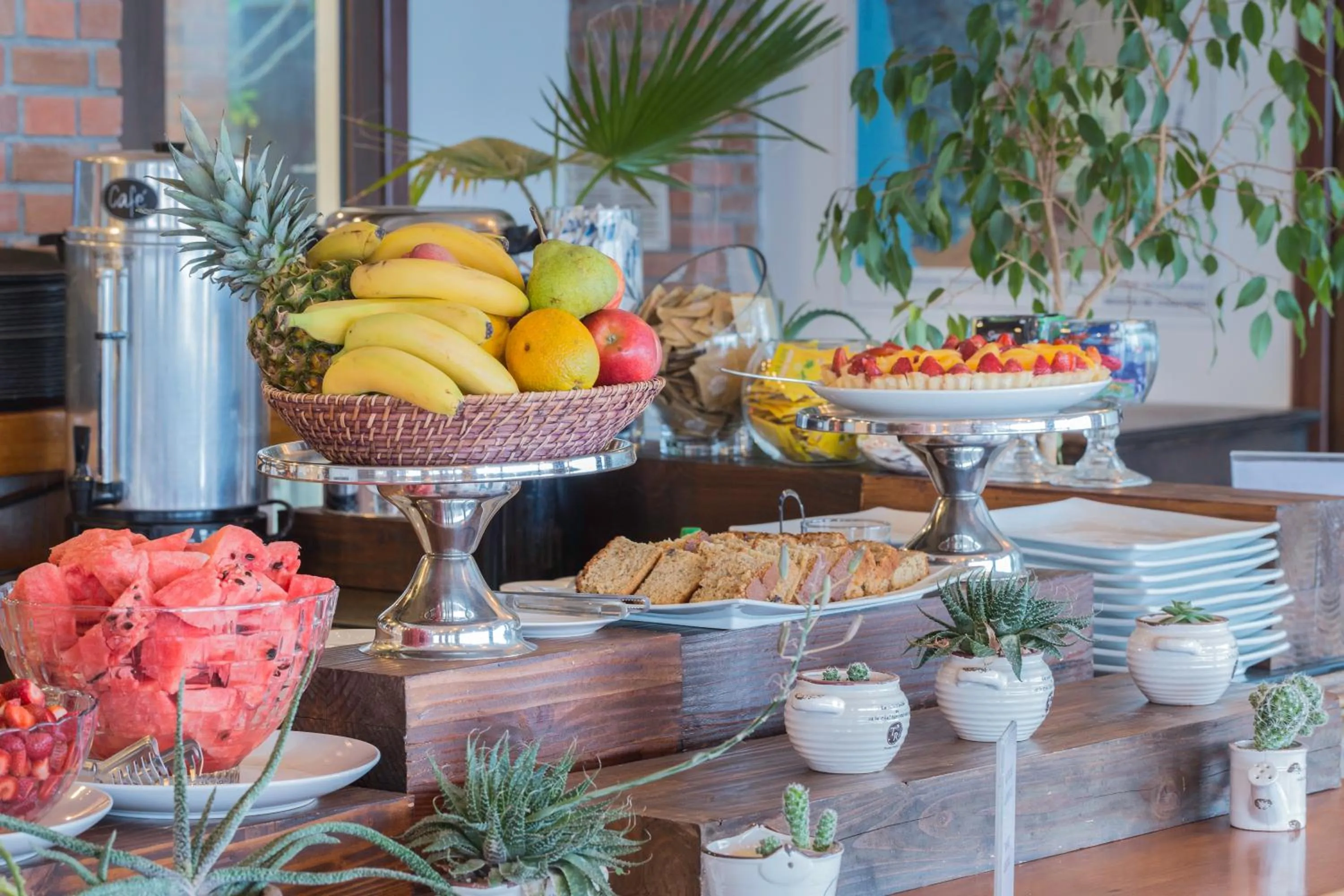 Breakfast in Hotel y Cabañas Campanario