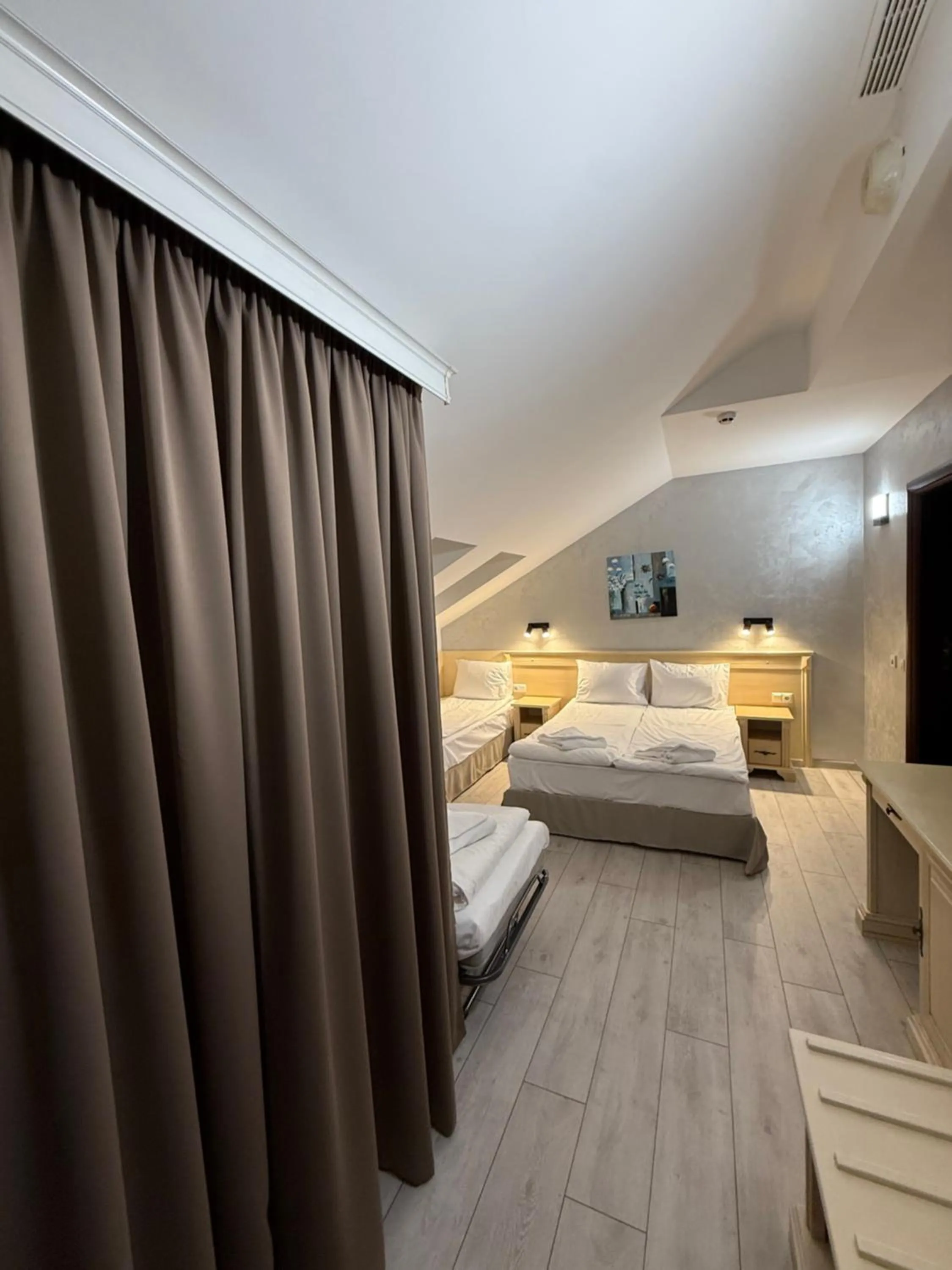 Photo of the whole room, Bed in Hotel Aris