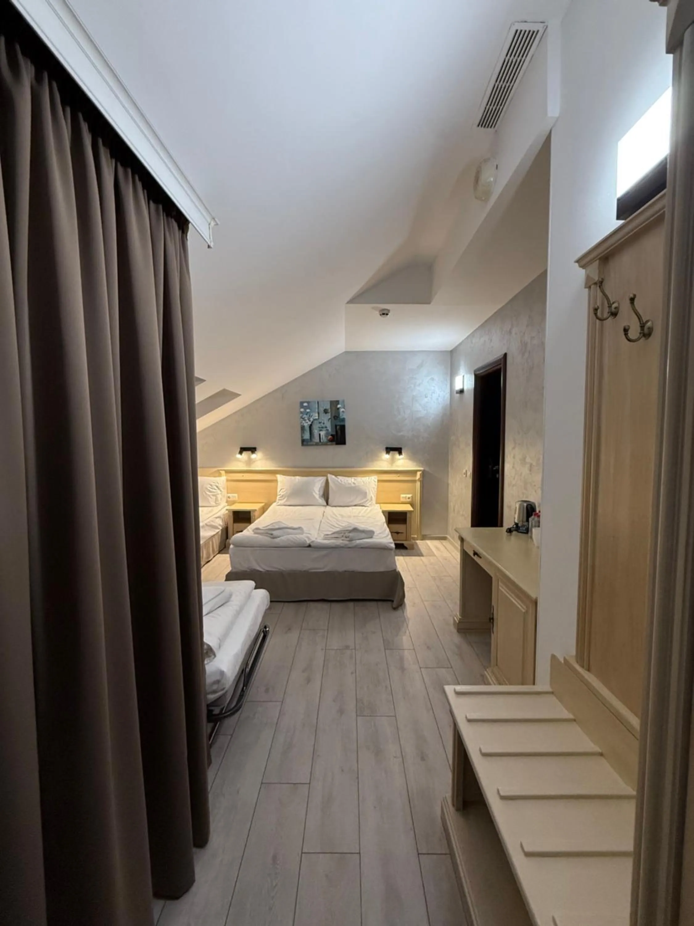 Photo of the whole room, Bed in Hotel Aris