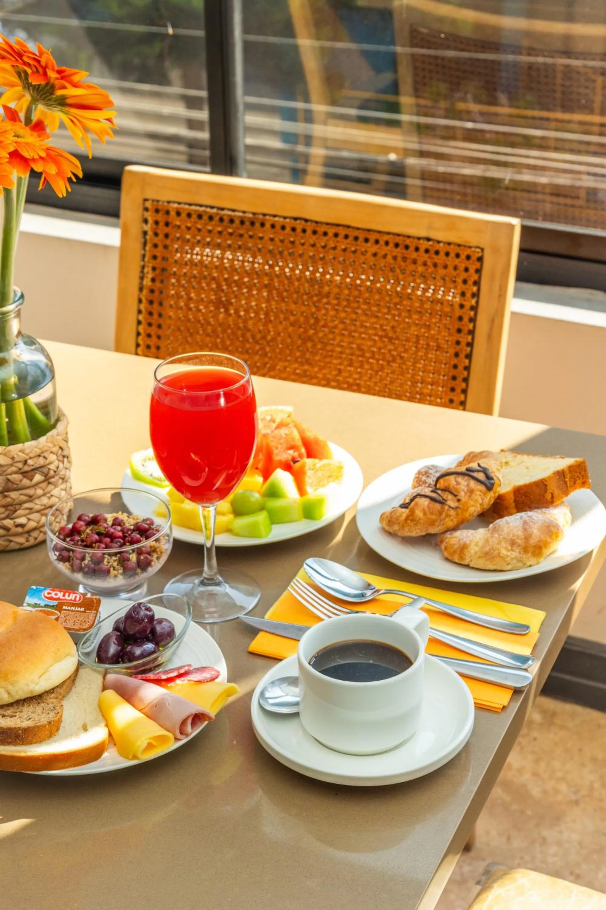 Breakfast in Gran Cavancha Suite