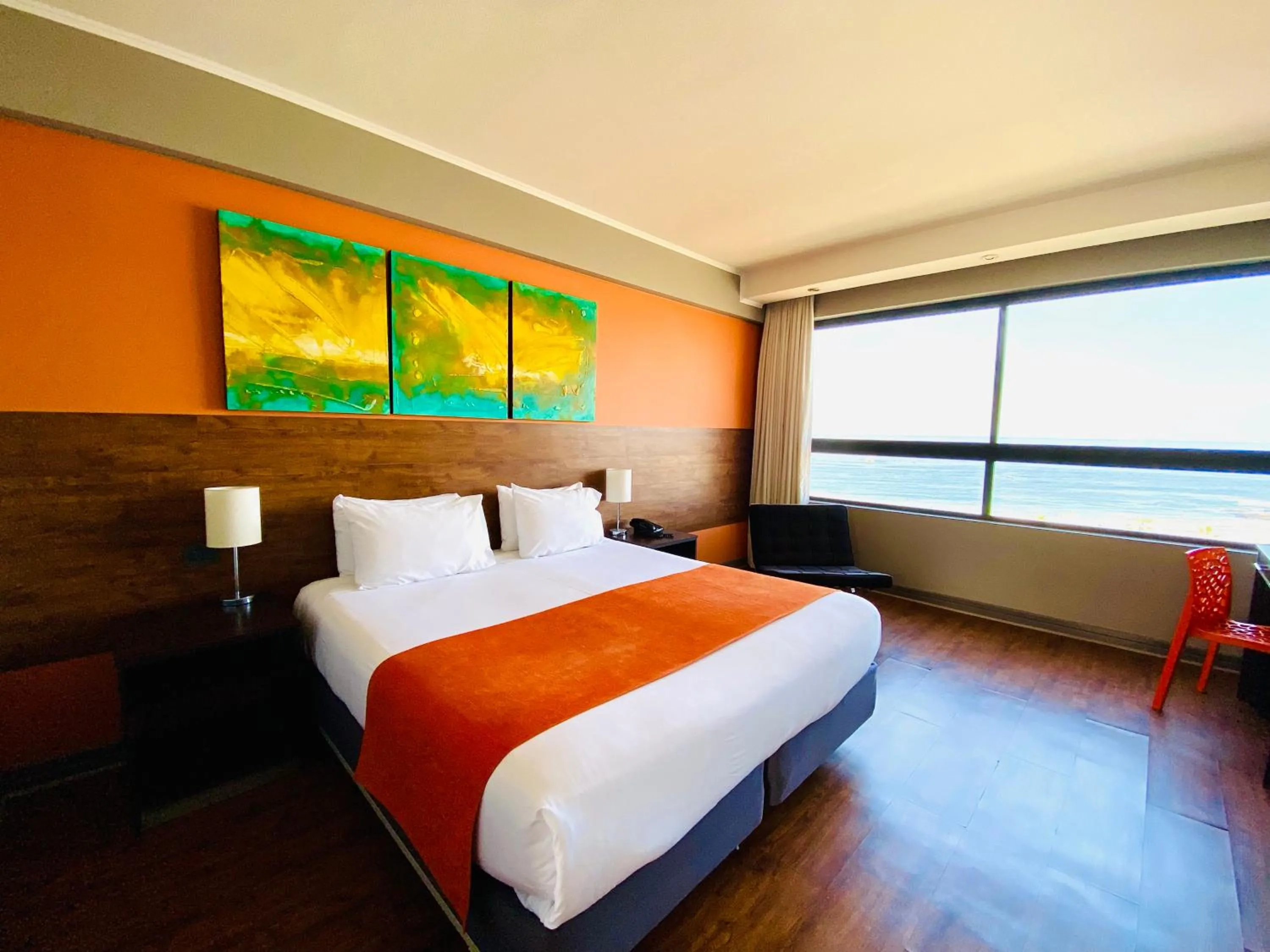 Photo of the whole room, Bed in Gran Cavancha Suite