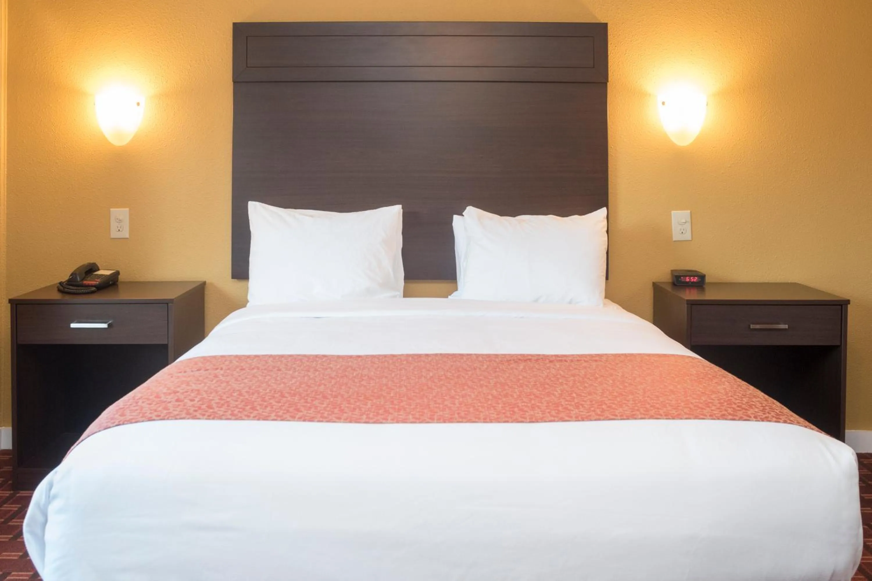 Bedroom, Bed in Capitol Hill Motel