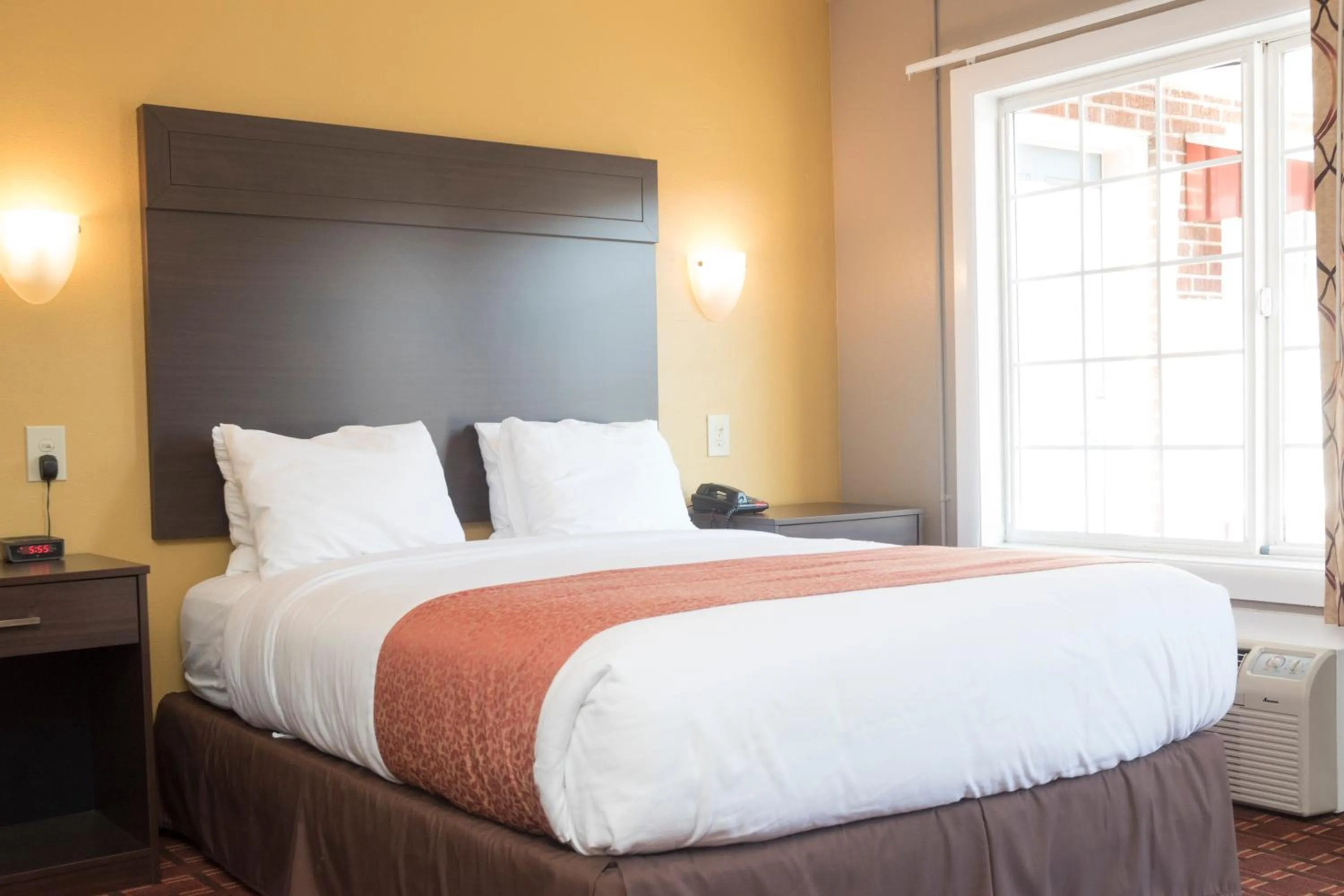 Bedroom, Bed in Capitol Hill Motel