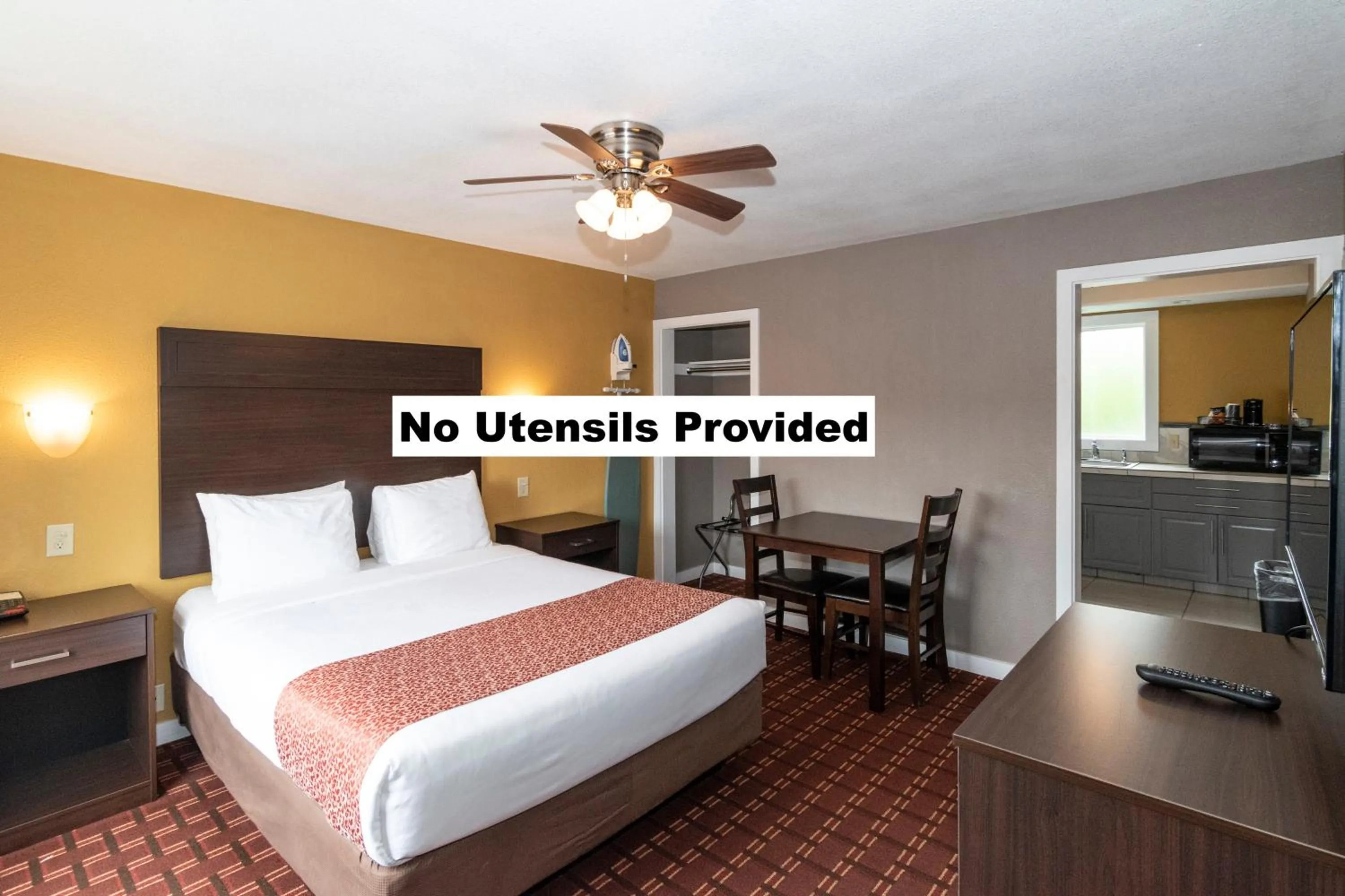 Bed in Capitol Hill Motel