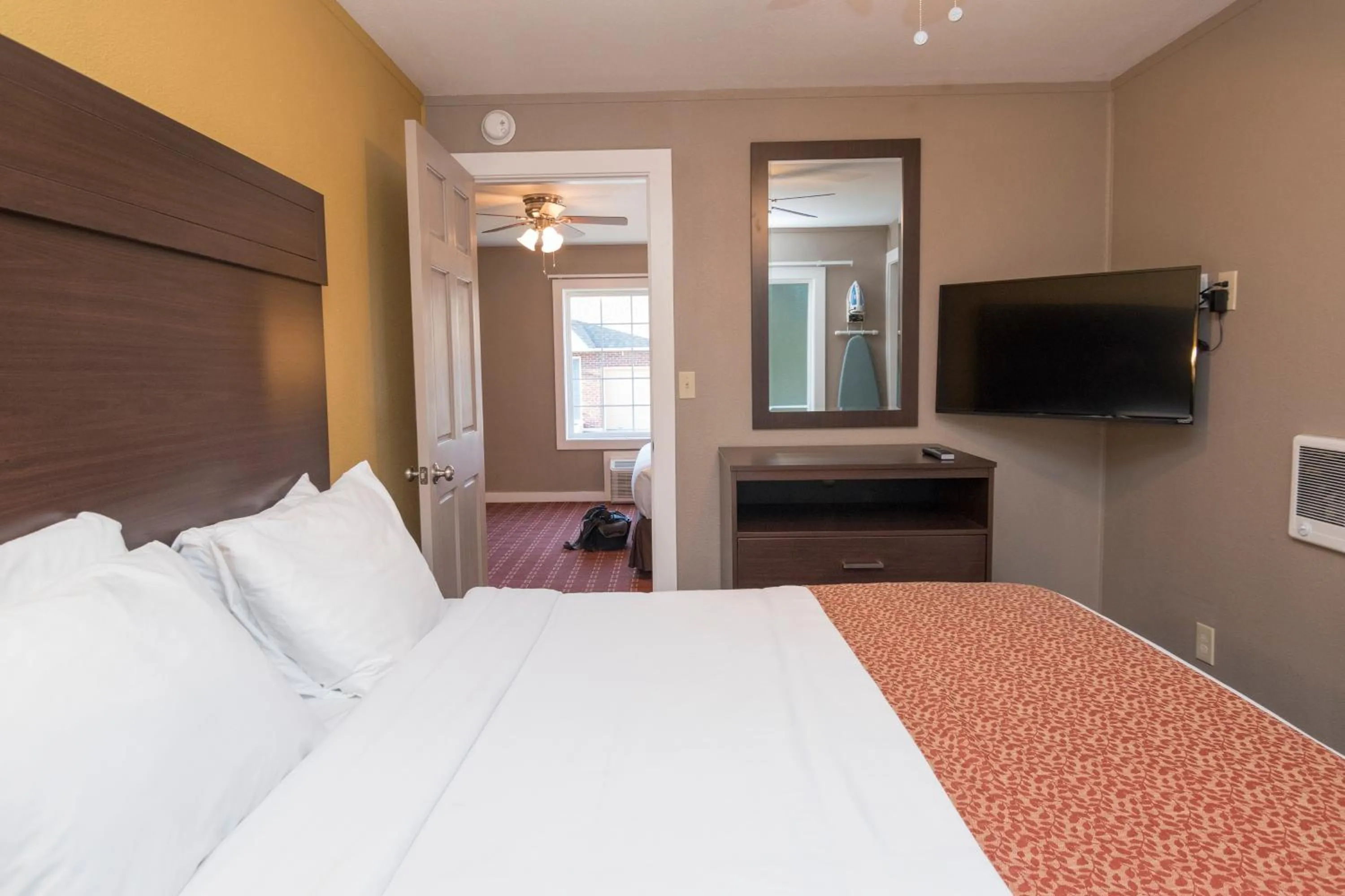 Bedroom, Bed in Capitol Hill Motel