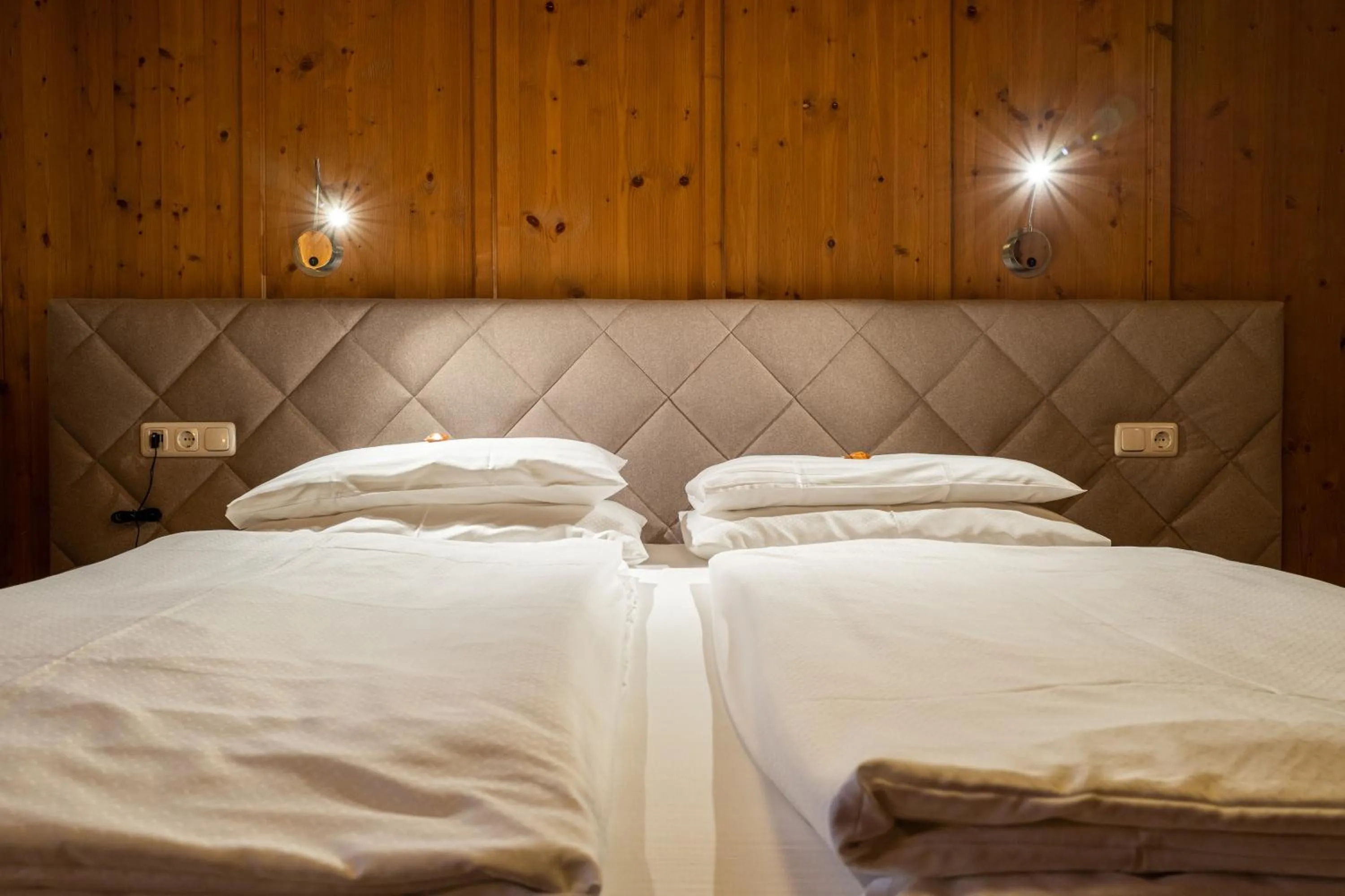 Bed in Hotel Senningerbräu