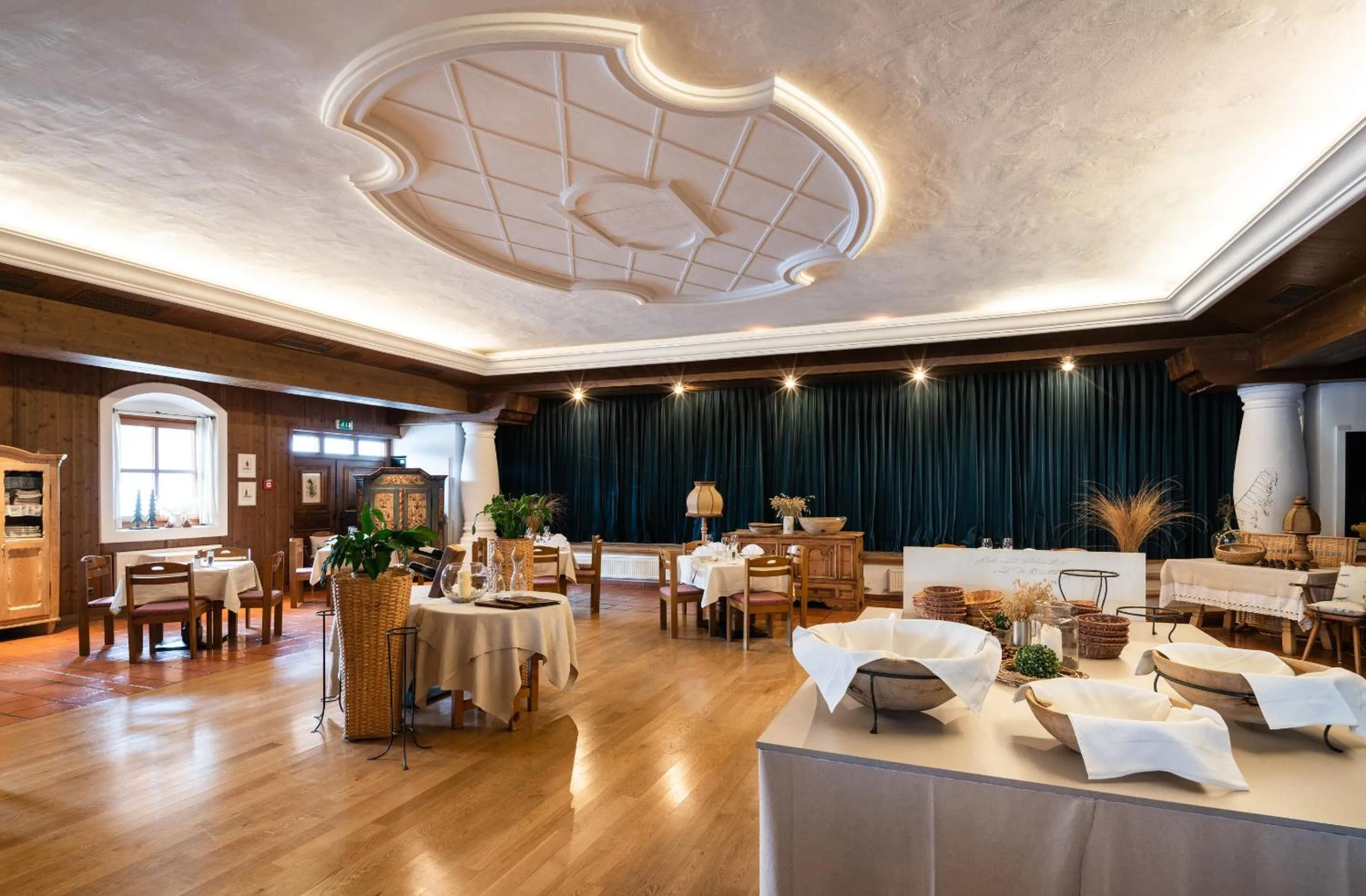 Restaurant/places to eat in Hotel Senningerbräu