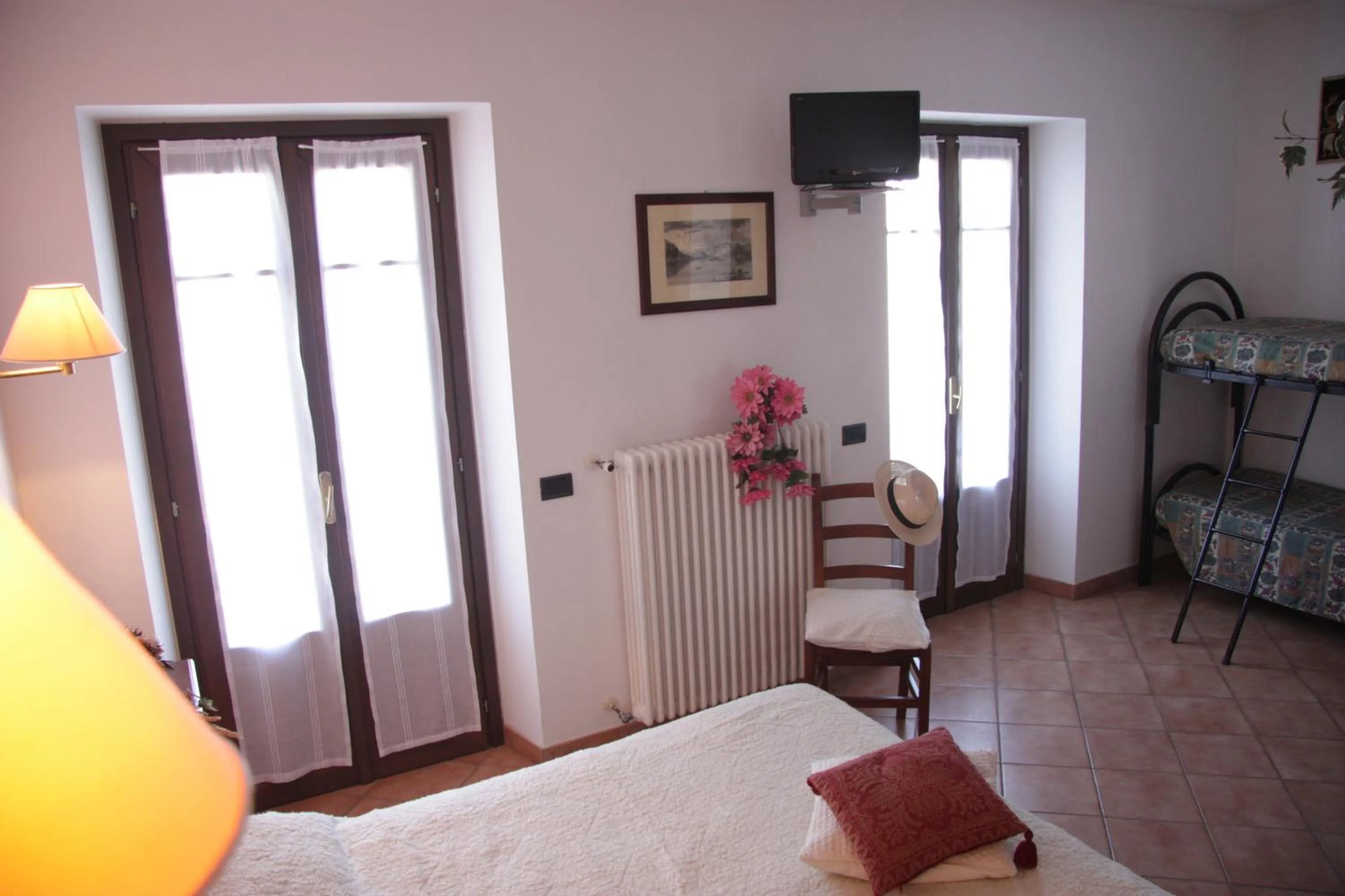 Bed in Hotel La Locanda