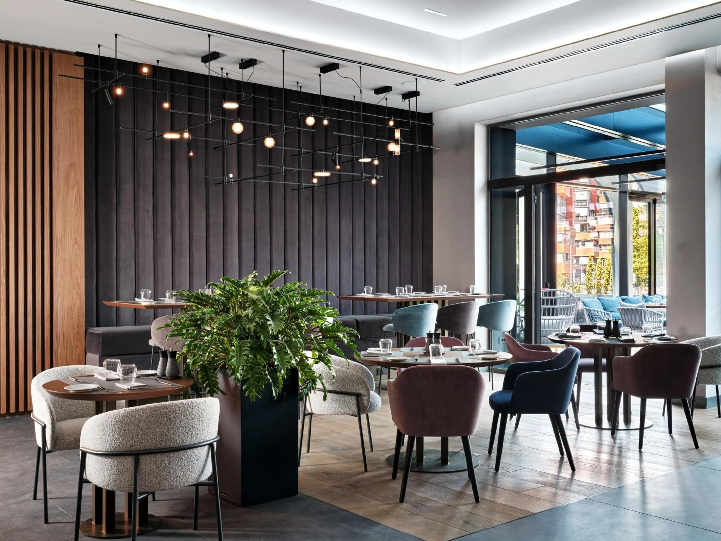 Restaurant/places to eat in Crowne Plaza Sofia by IHG