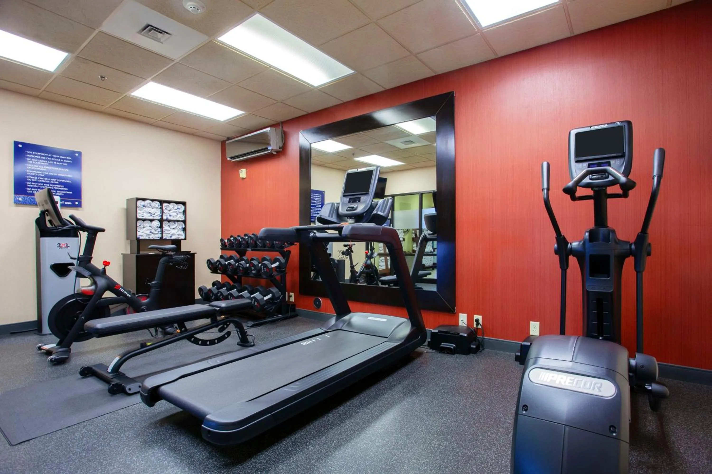 Fitness centre/facilities in Hampton Inn & Suites Mountain Home