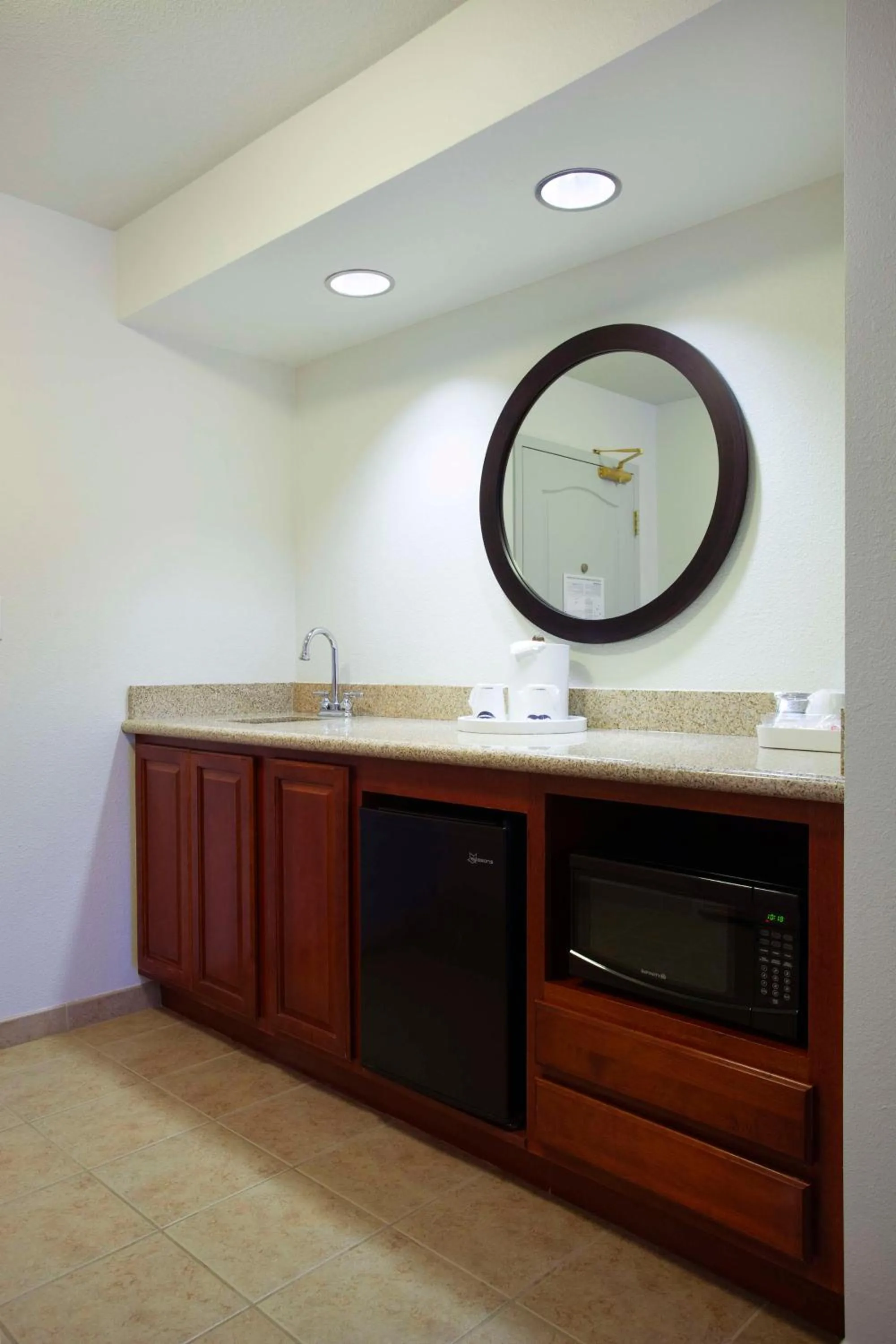 Photo of the whole room in Hampton Inn & Suites Mountain Home