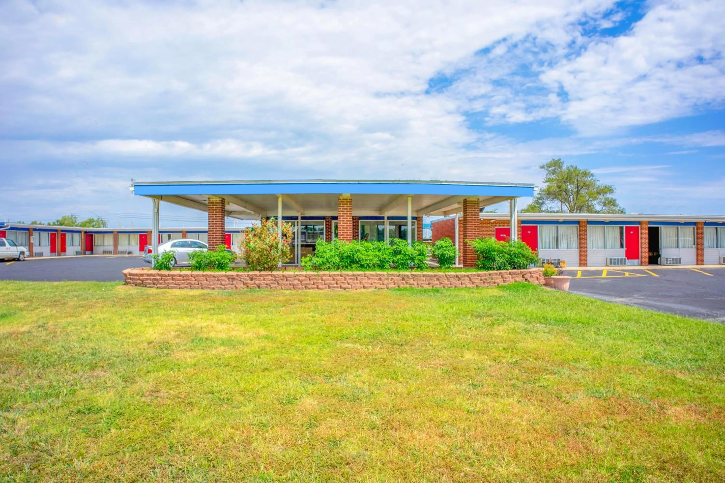 Lamplighter Inn By OYO Independence