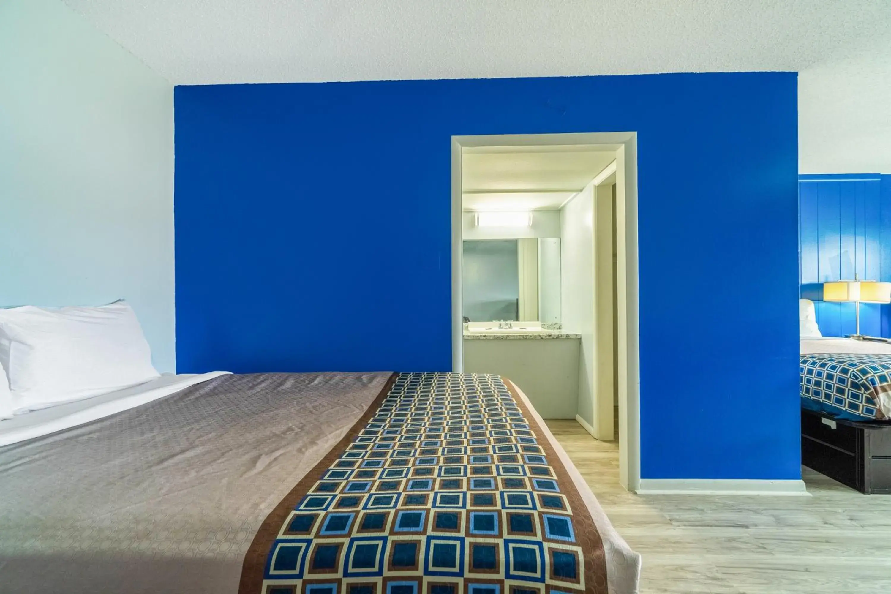 3 Full Bed Non-Smoking in Lamplighter Inn By OYO Independence 3 Full Bed Non-Smoking in Lamplighter Inn By OYO Independence